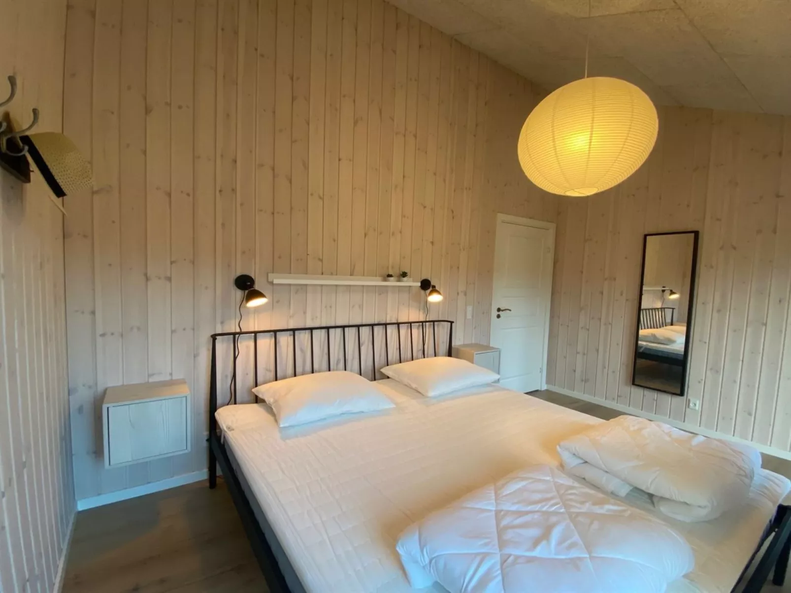 "Hasten" - 600m from the sea-Inside