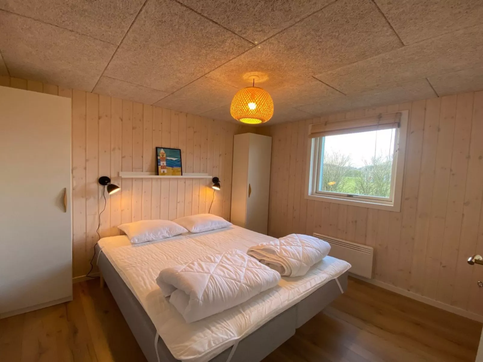 "Hasten" - 600m from the sea-Inside