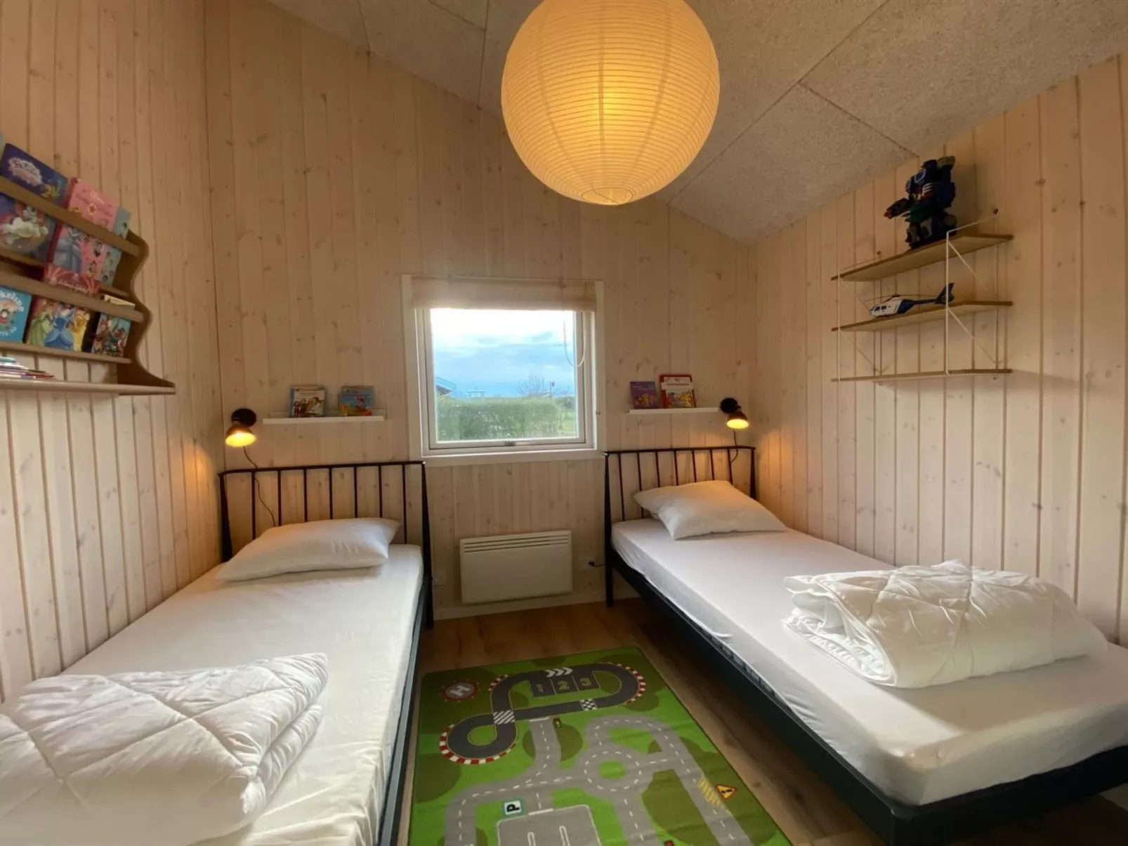 "Hasten" - 600m from the sea-Inside
