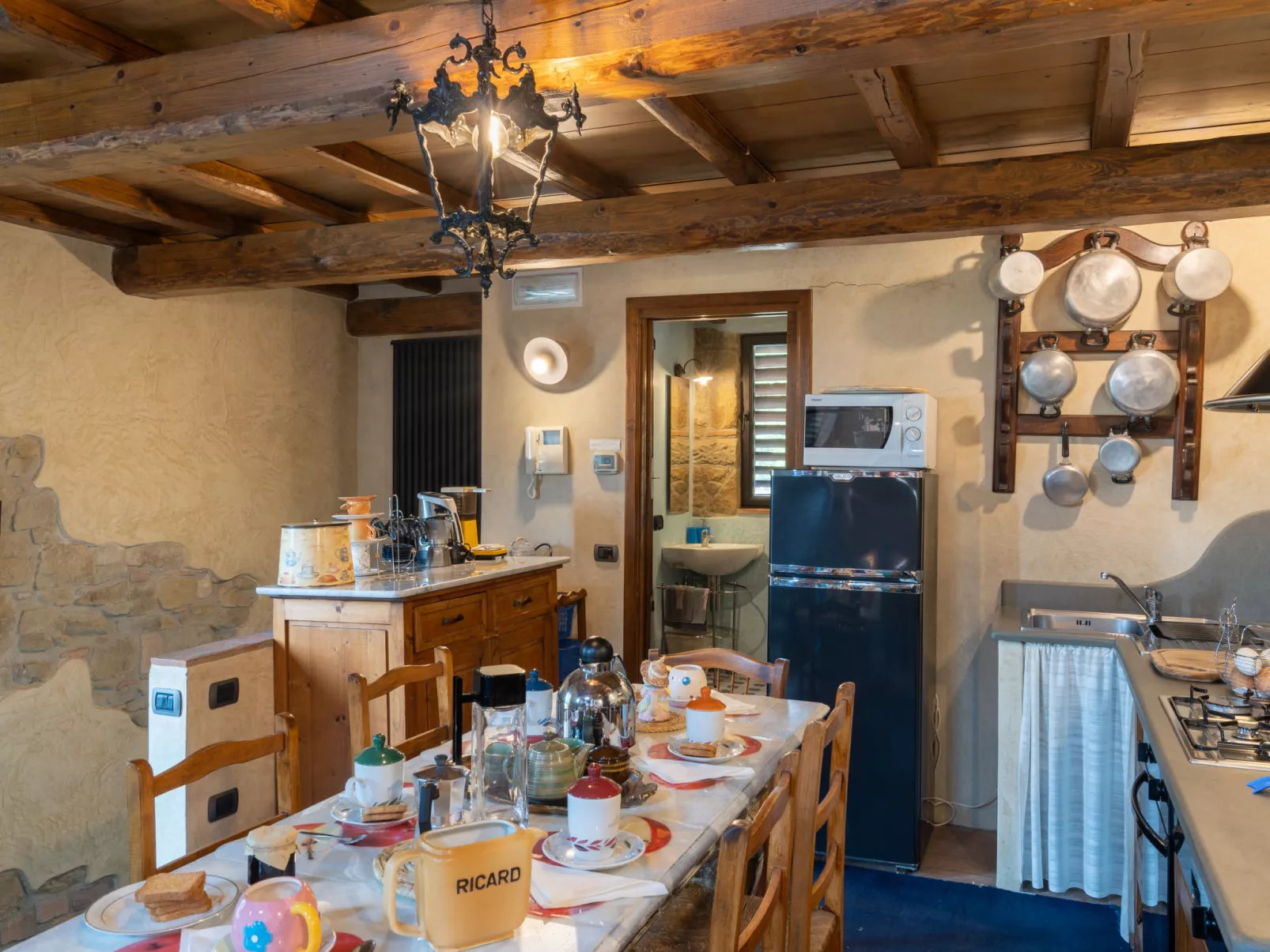 Le Buche-Inside