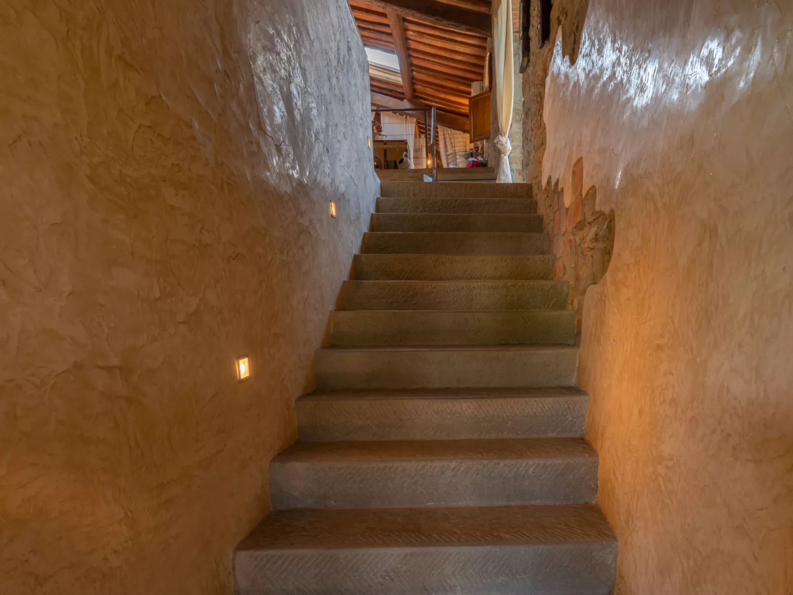 Le Buche-Inside