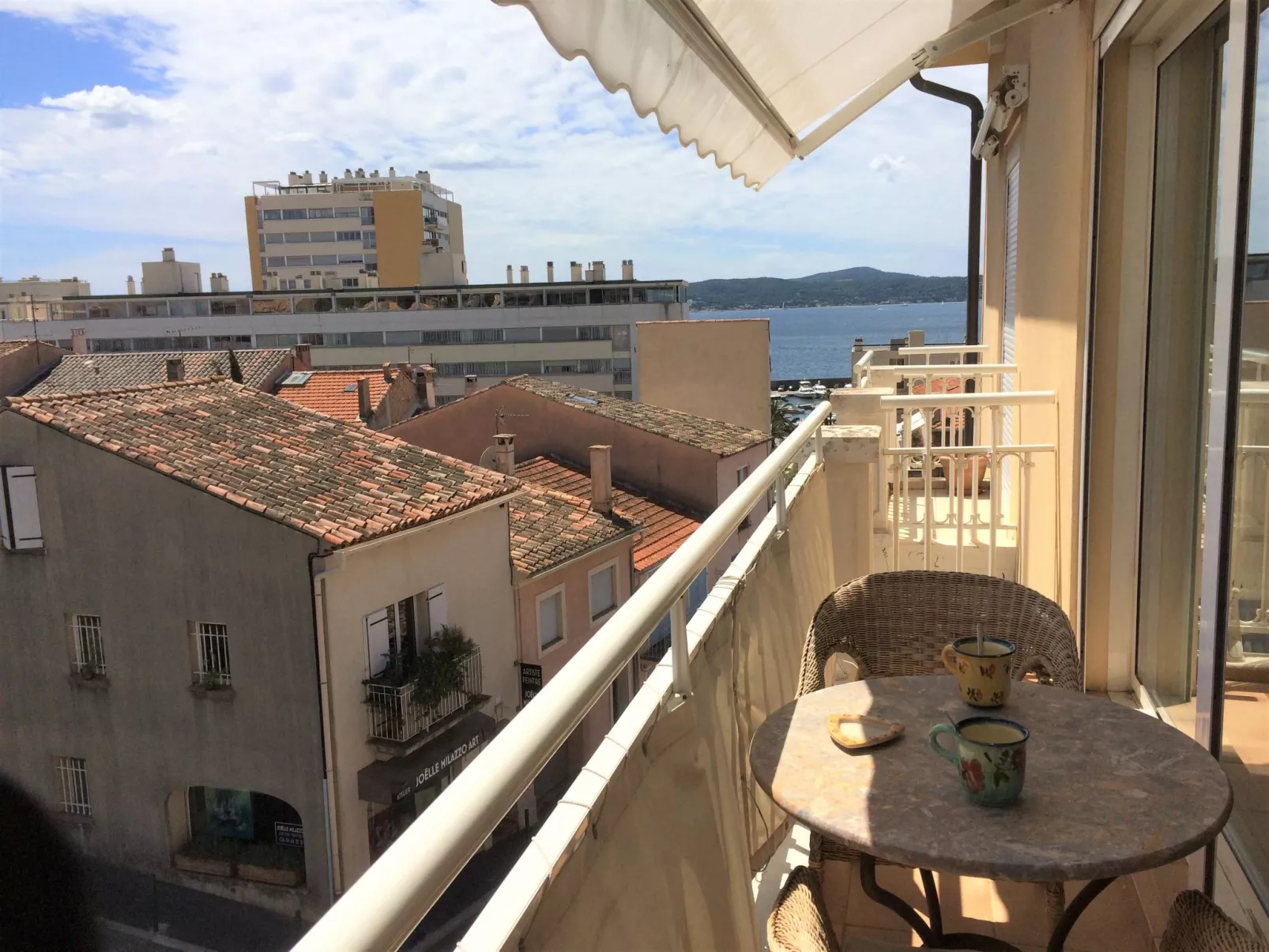 Le Panoramic-Outside