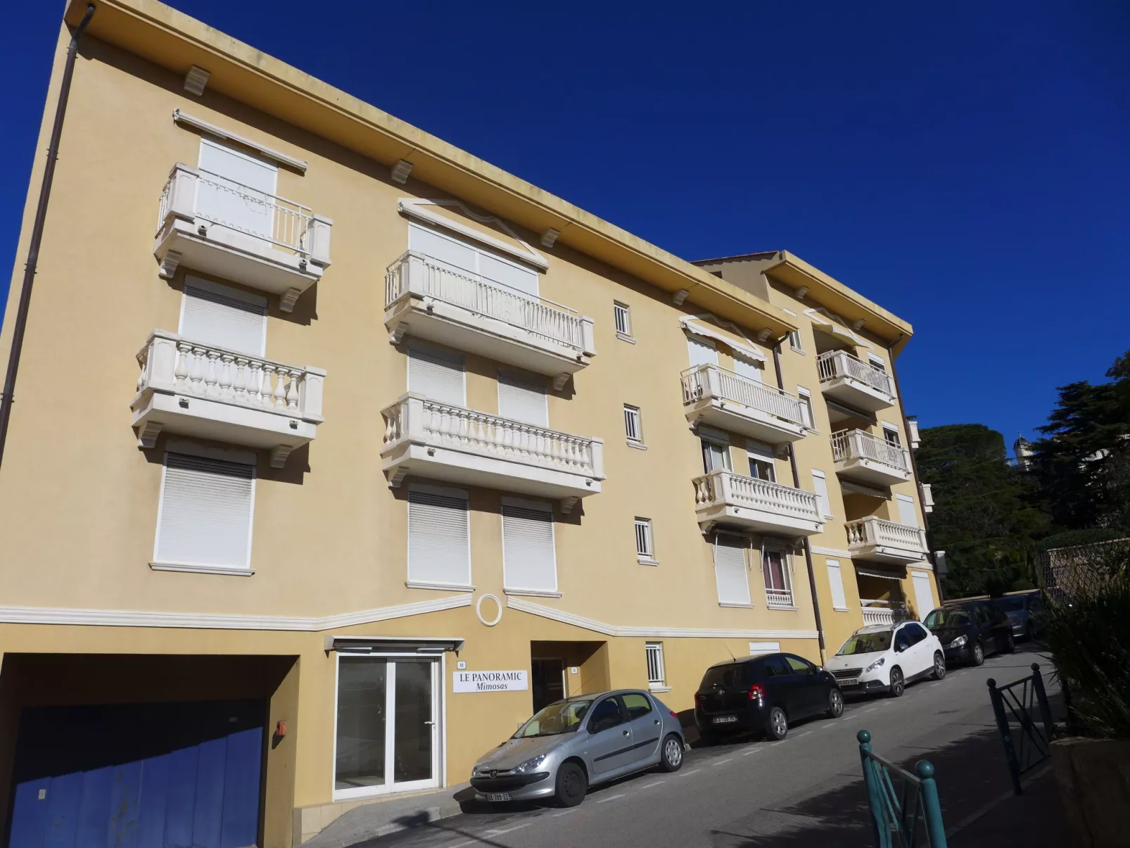 Le Panoramic-Outside