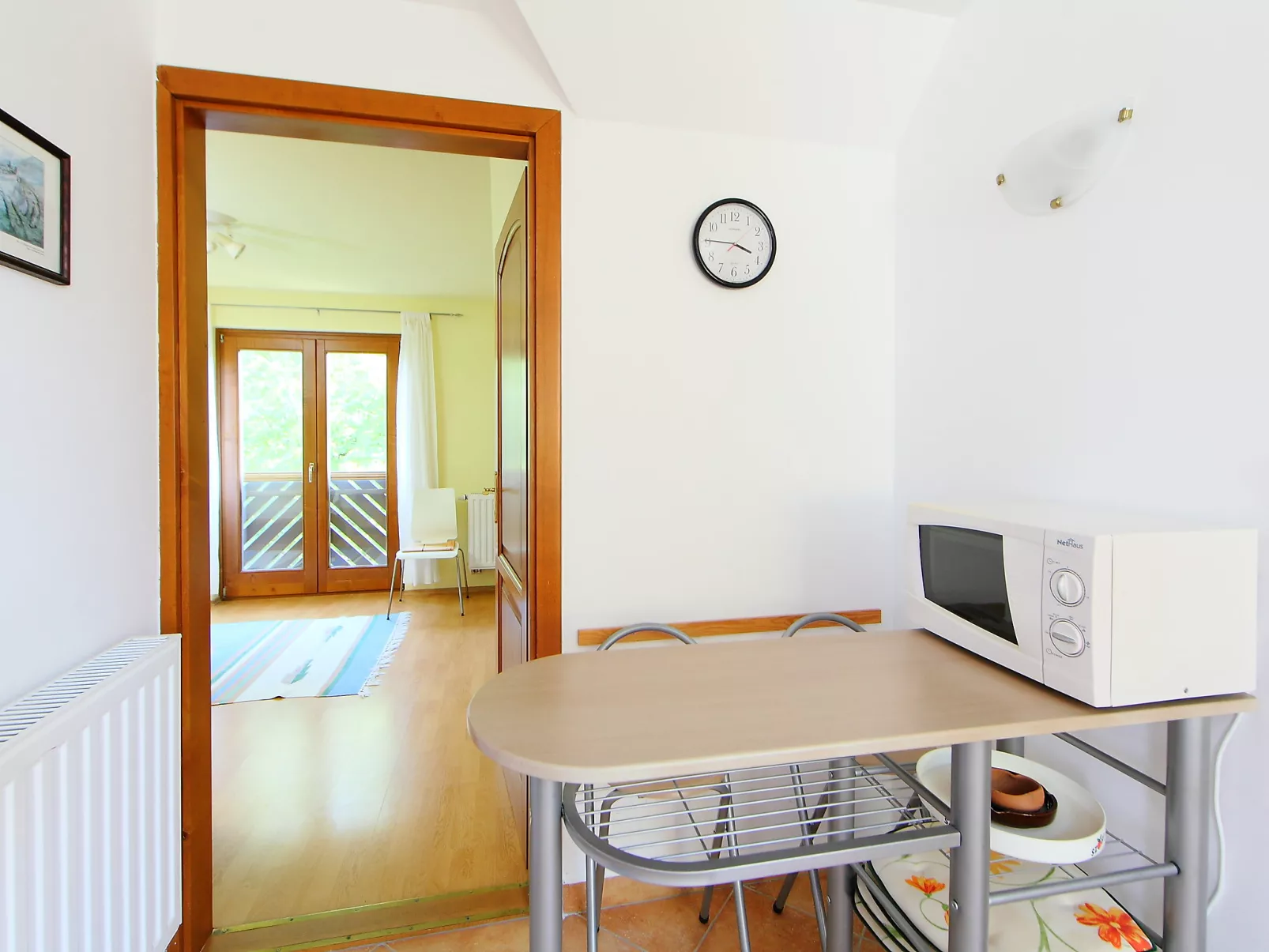 Juglans 1-Inside