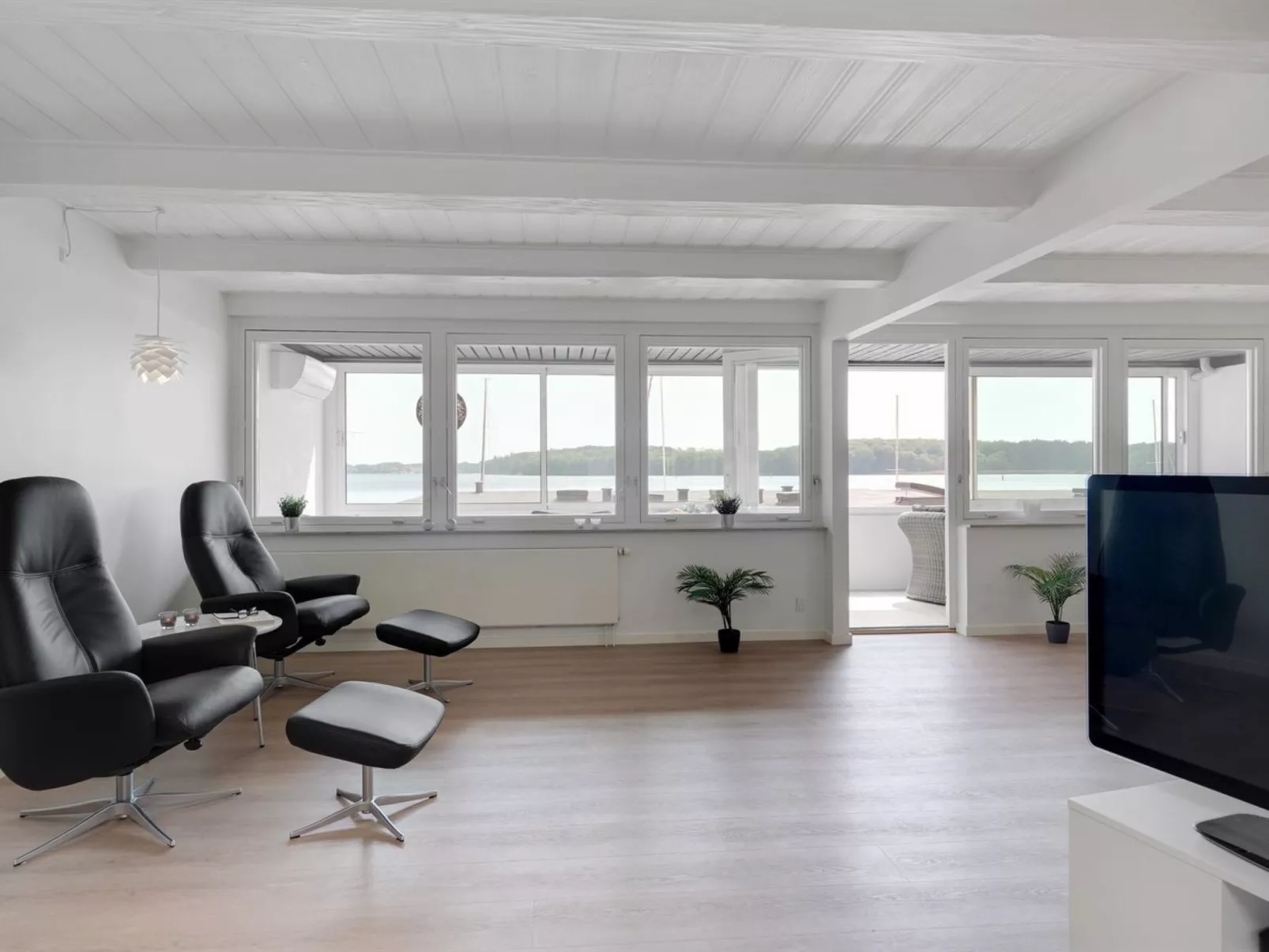 "Constance" - 50m from the sea-Inside