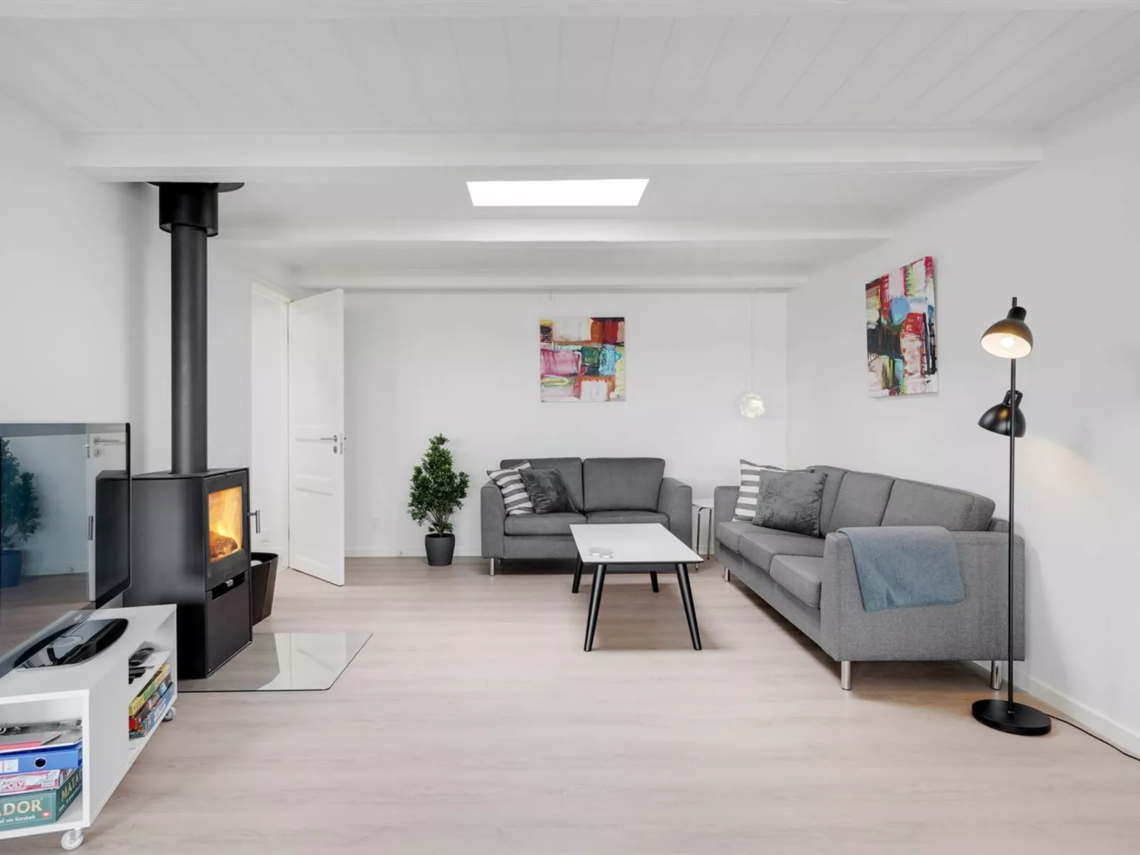 "Constance" - 50m from the sea-Inside