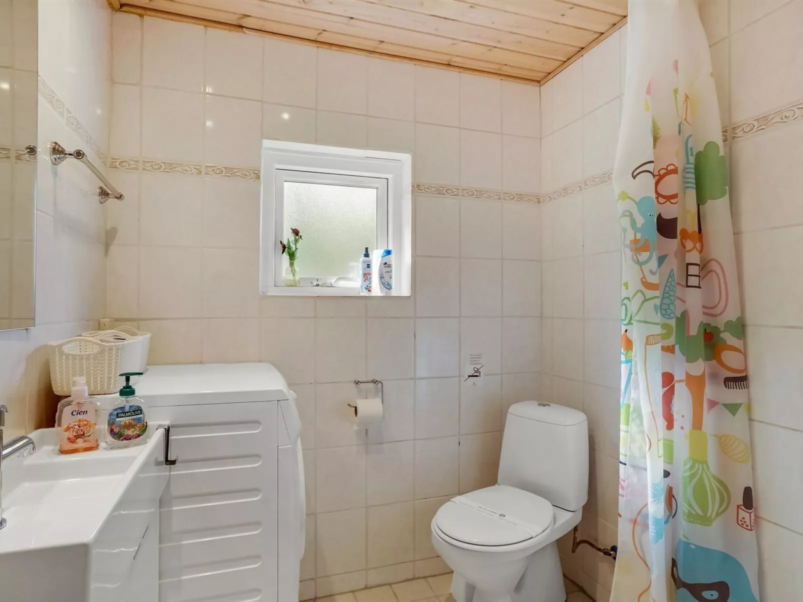 "Fiallar" - 7.5km from the sea-Inside