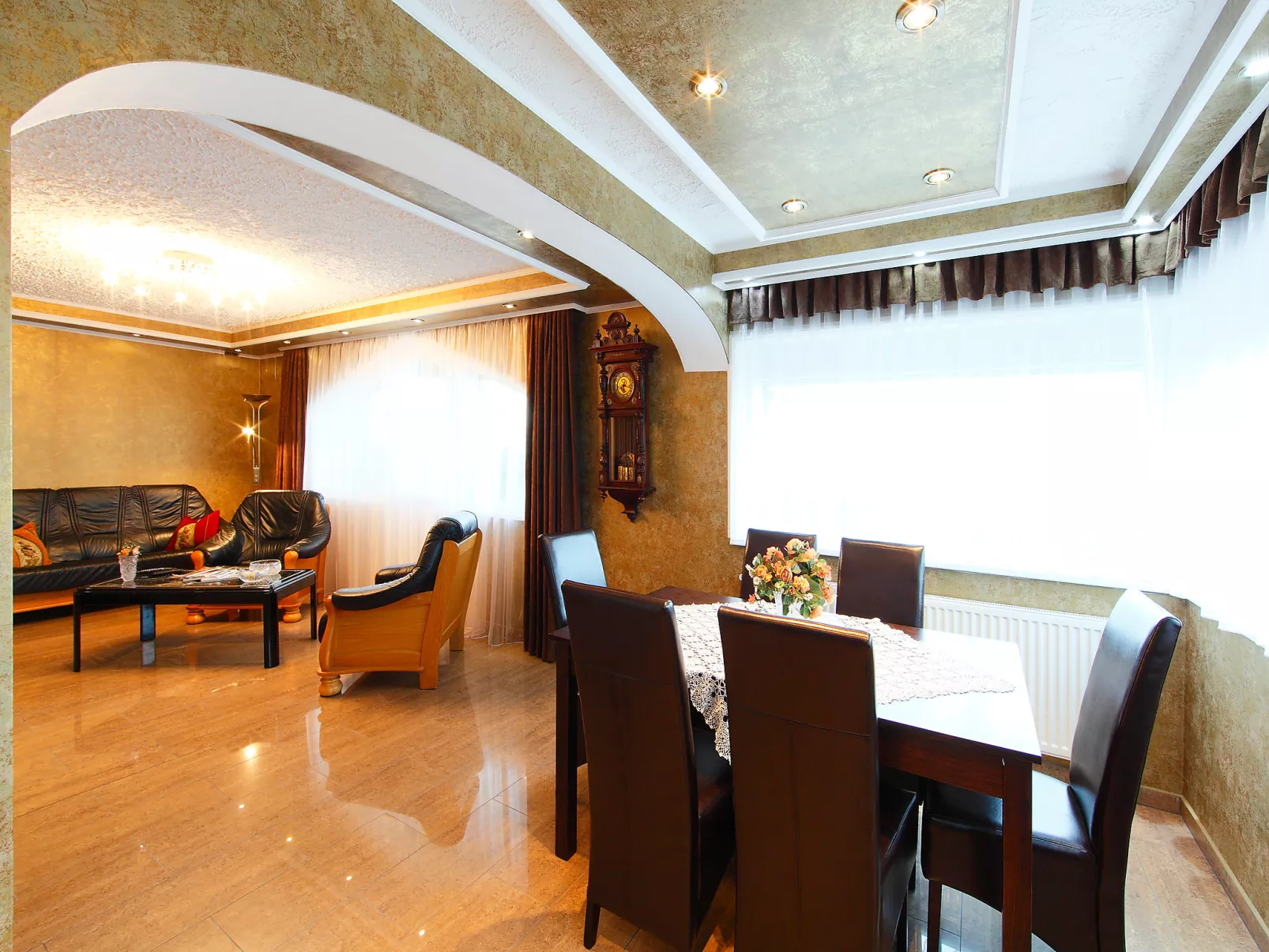 Villa Rosso-Inside