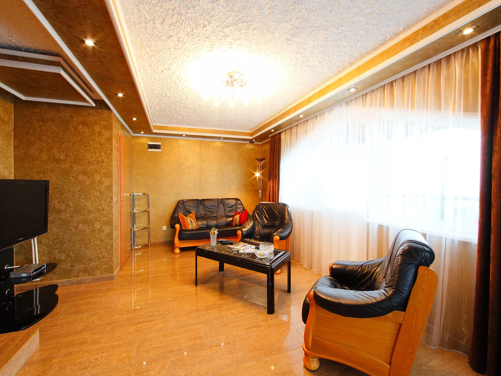 Villa Rosso-Inside
