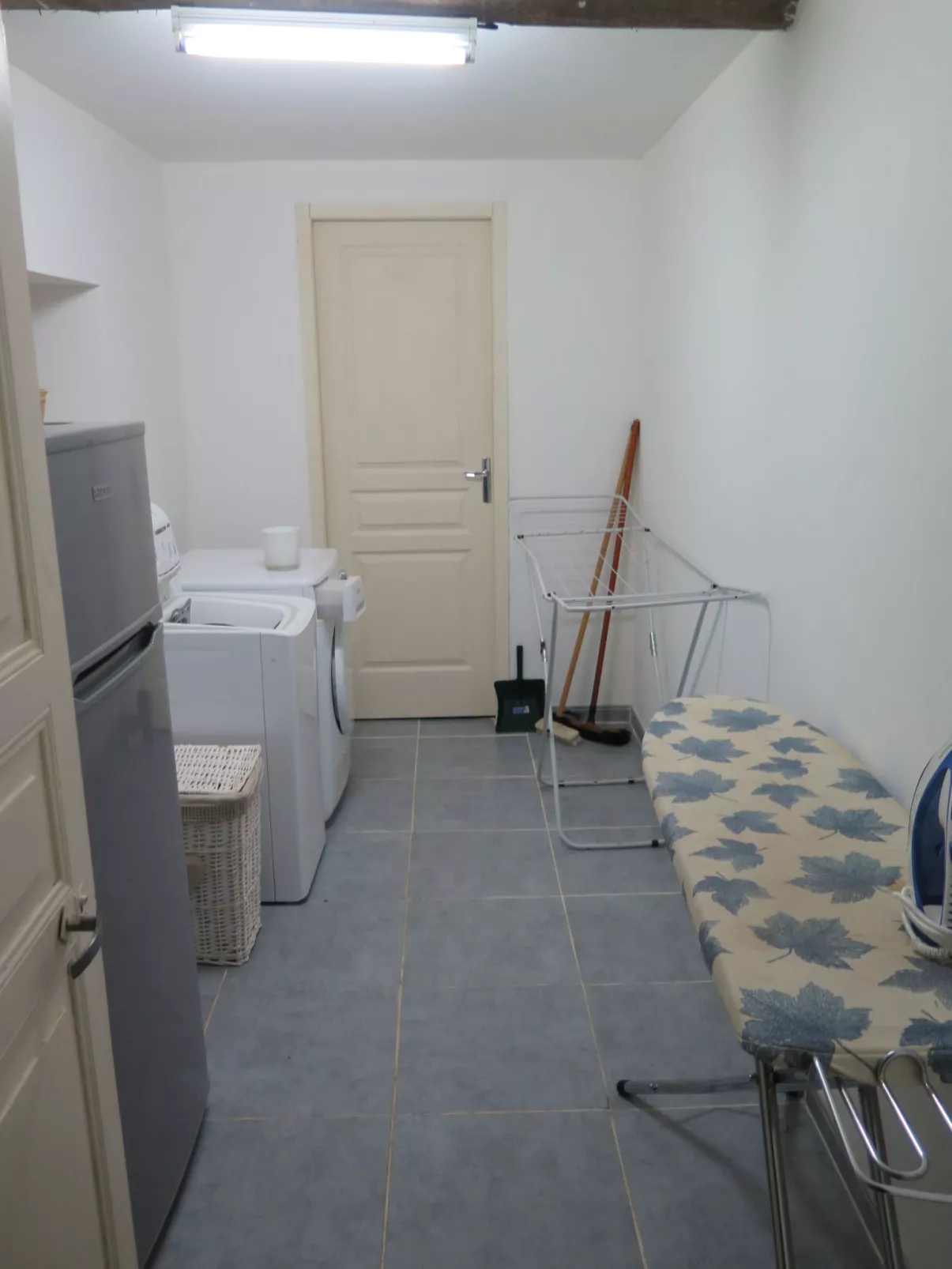 Aucéloun-Inside