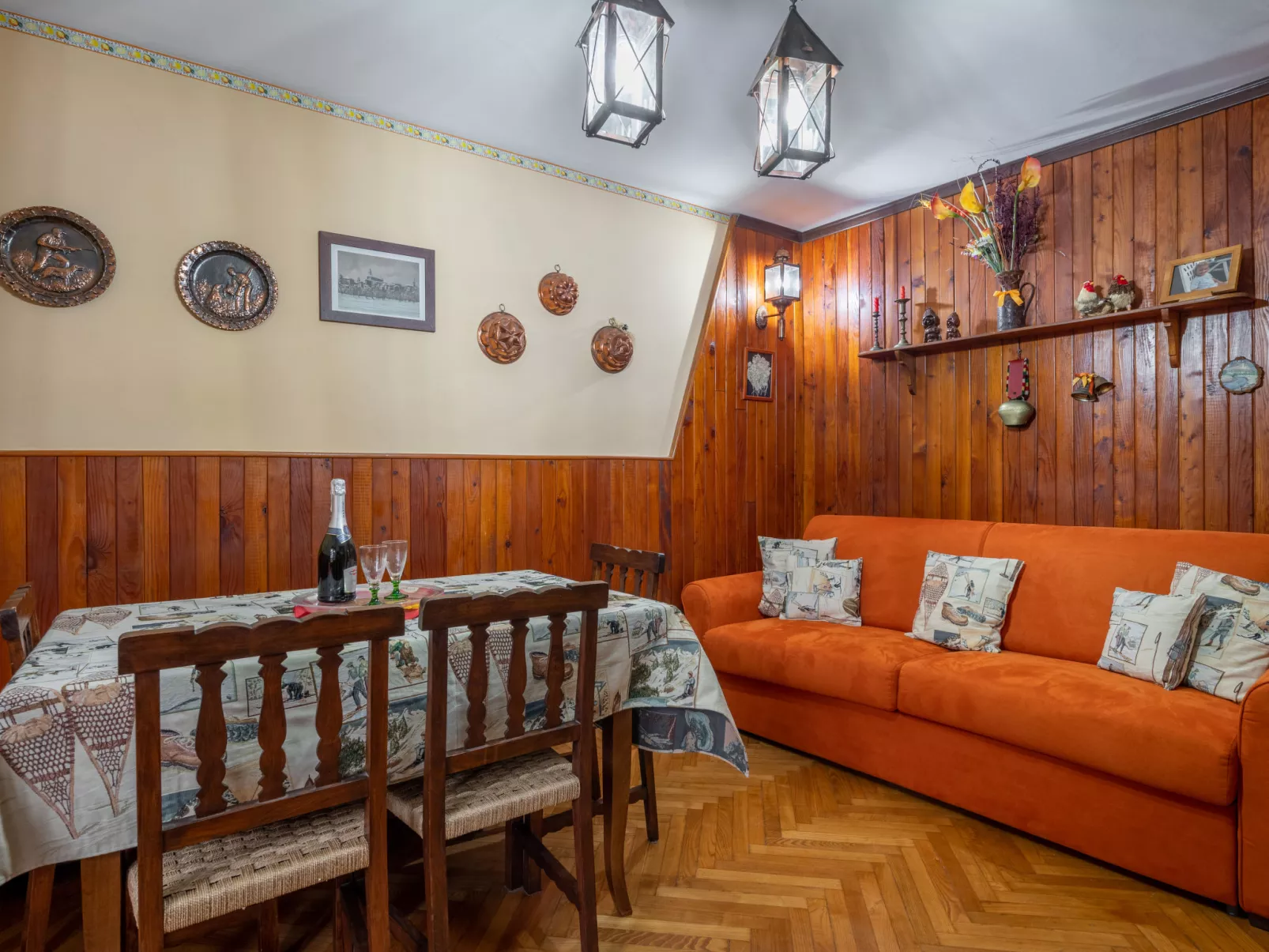 Hedelweiss house-Inside