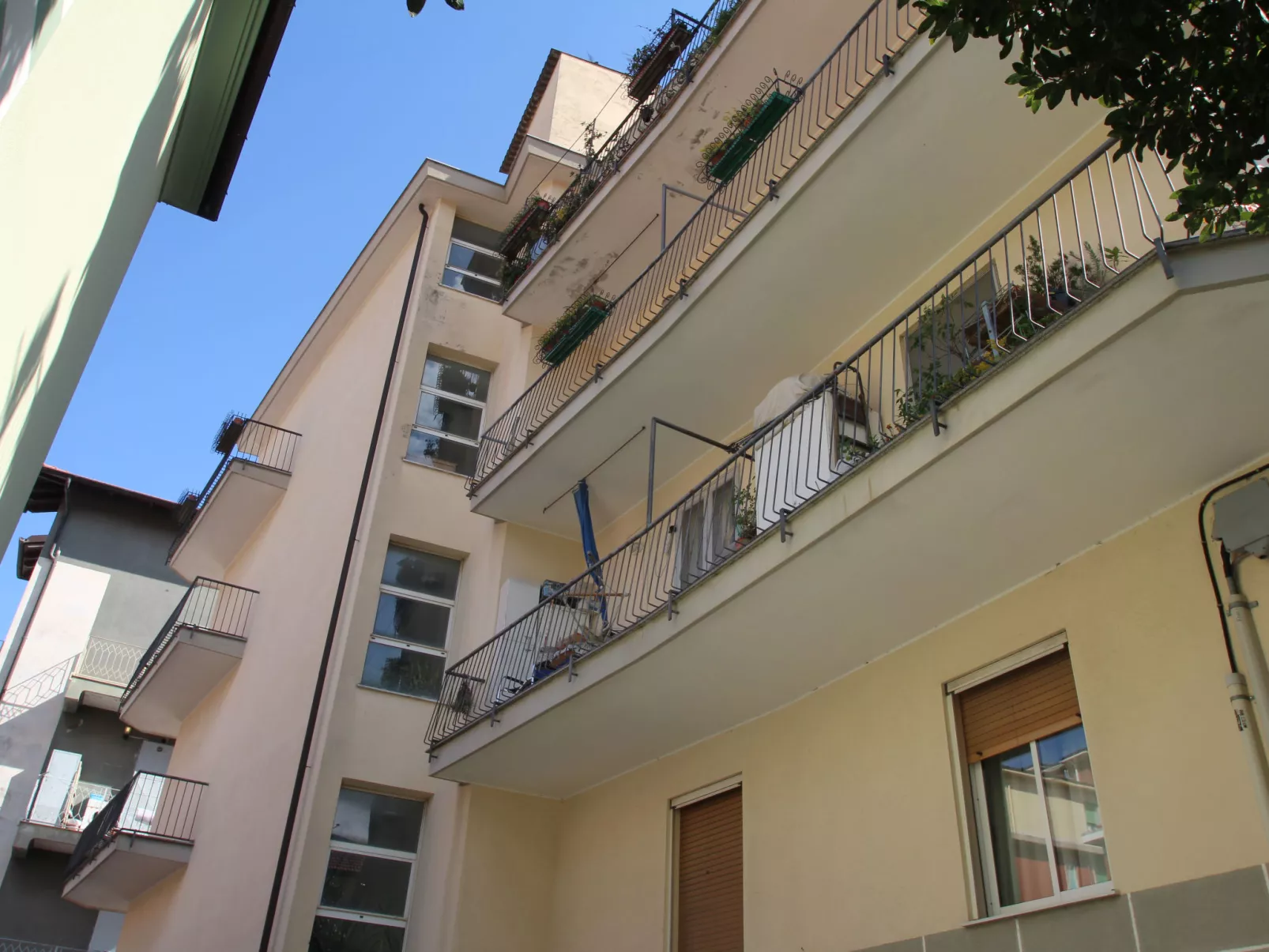 Sant'Antonio-Outside