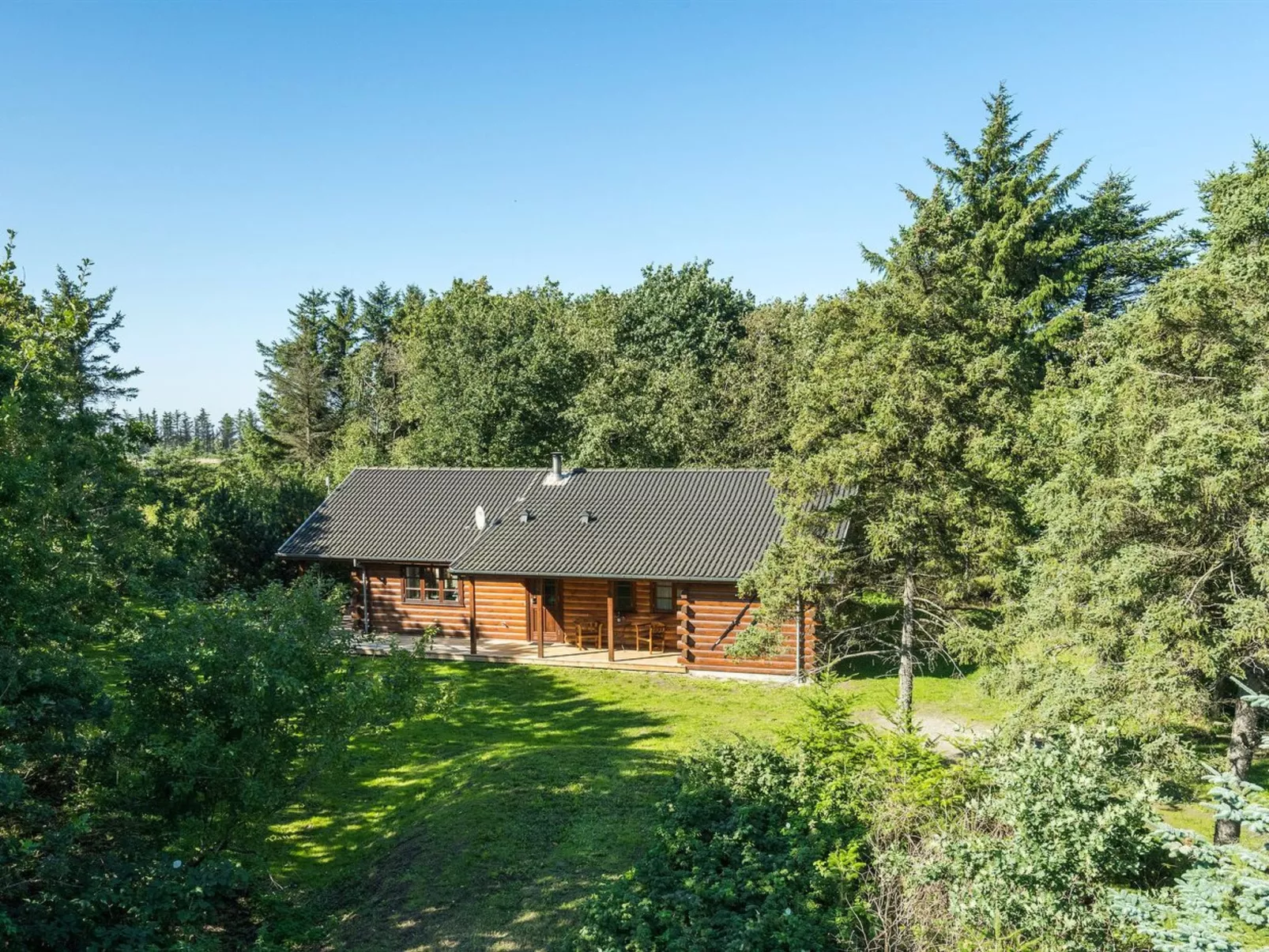 "Floriane" - 700m from the sea-Draußen