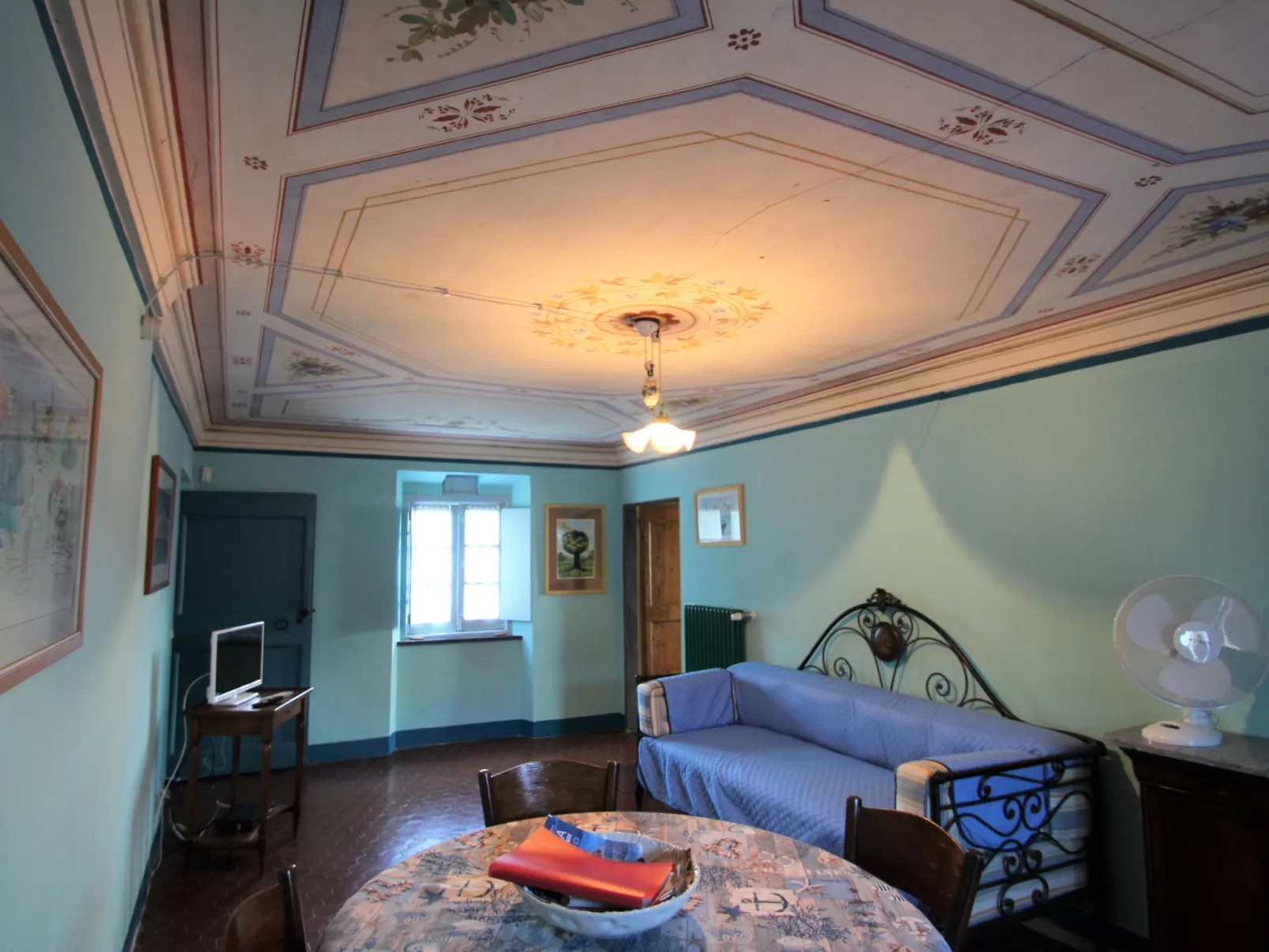 Casa del Poggio-Inside