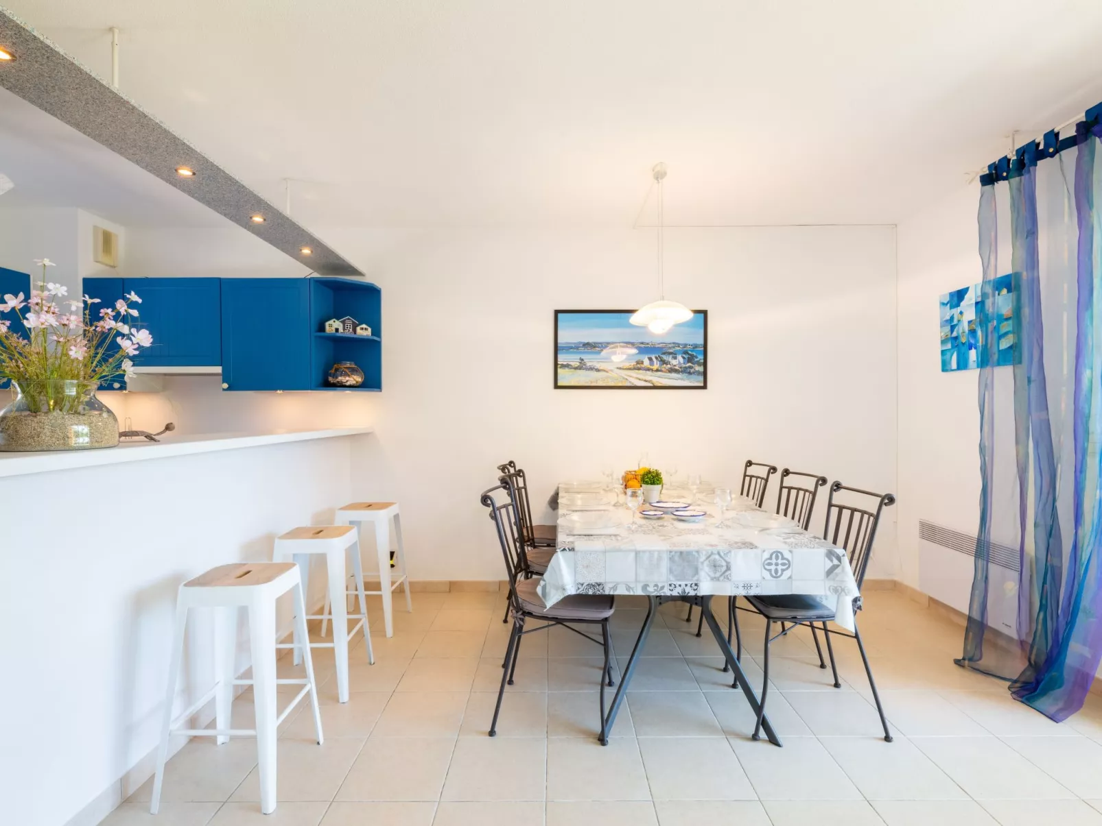 Les Grenadines-Inside