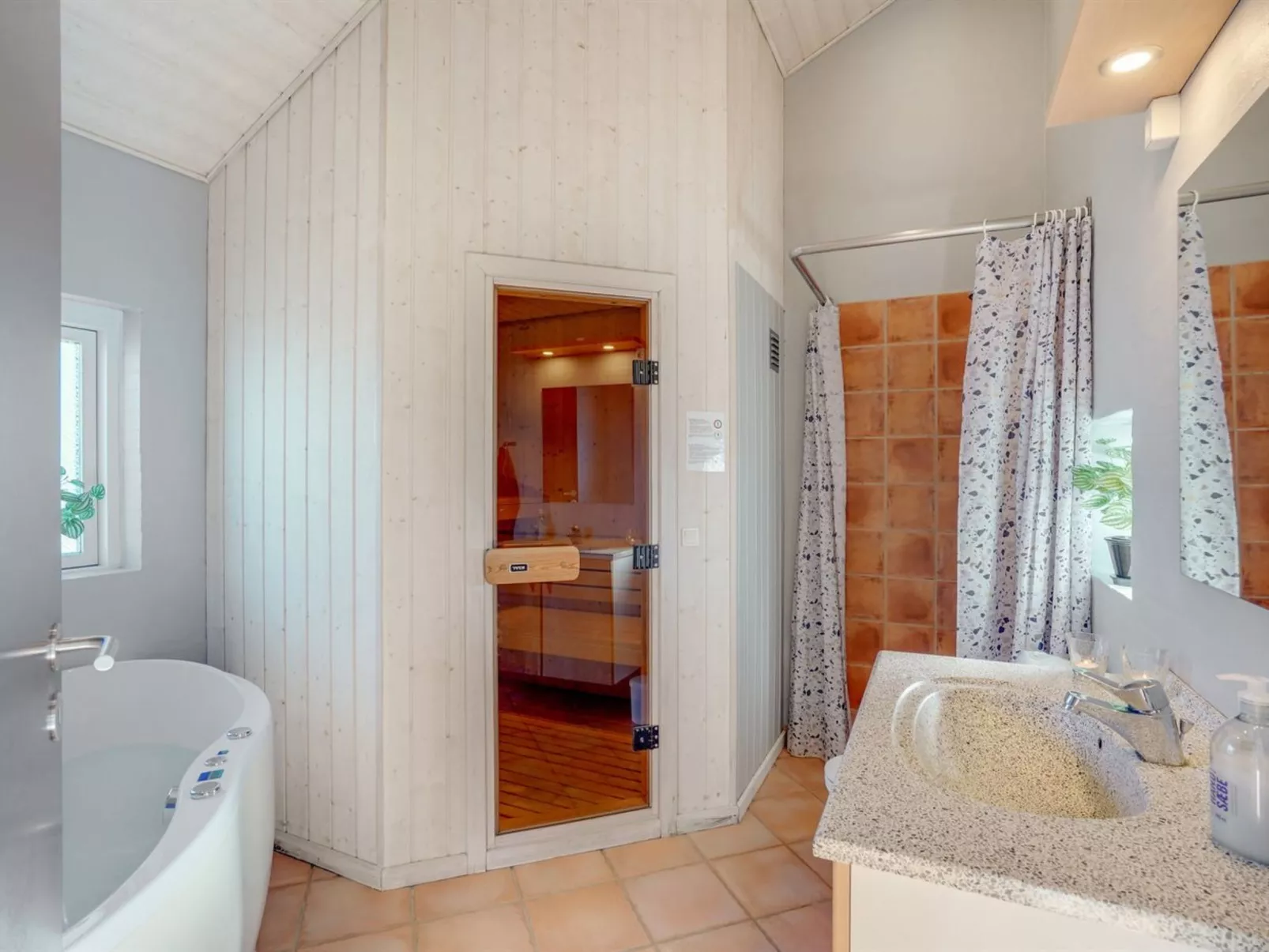 "Sylvana" - 400m from the sea-Inside