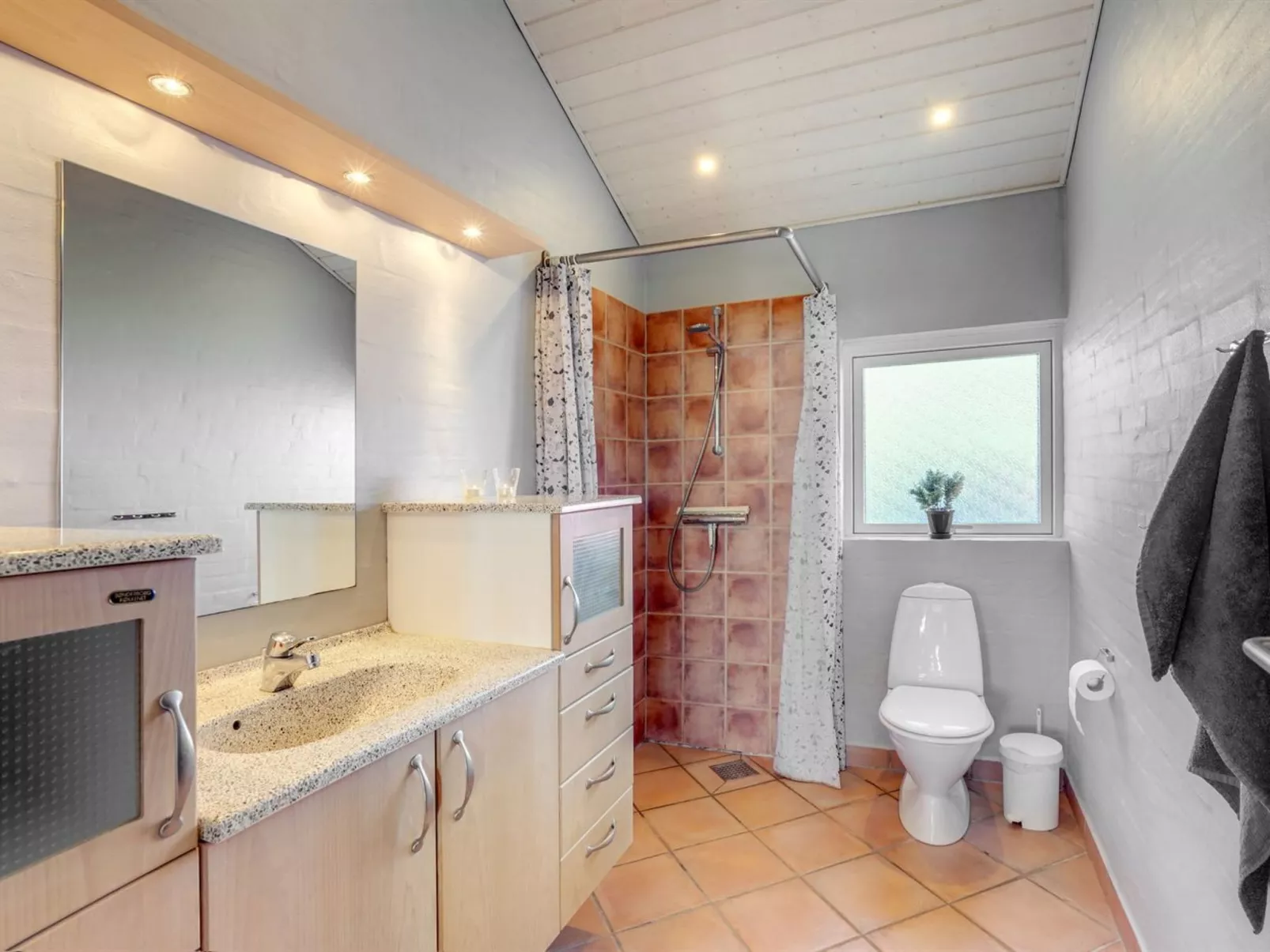 "Sylvana" - 400m from the sea-Inside