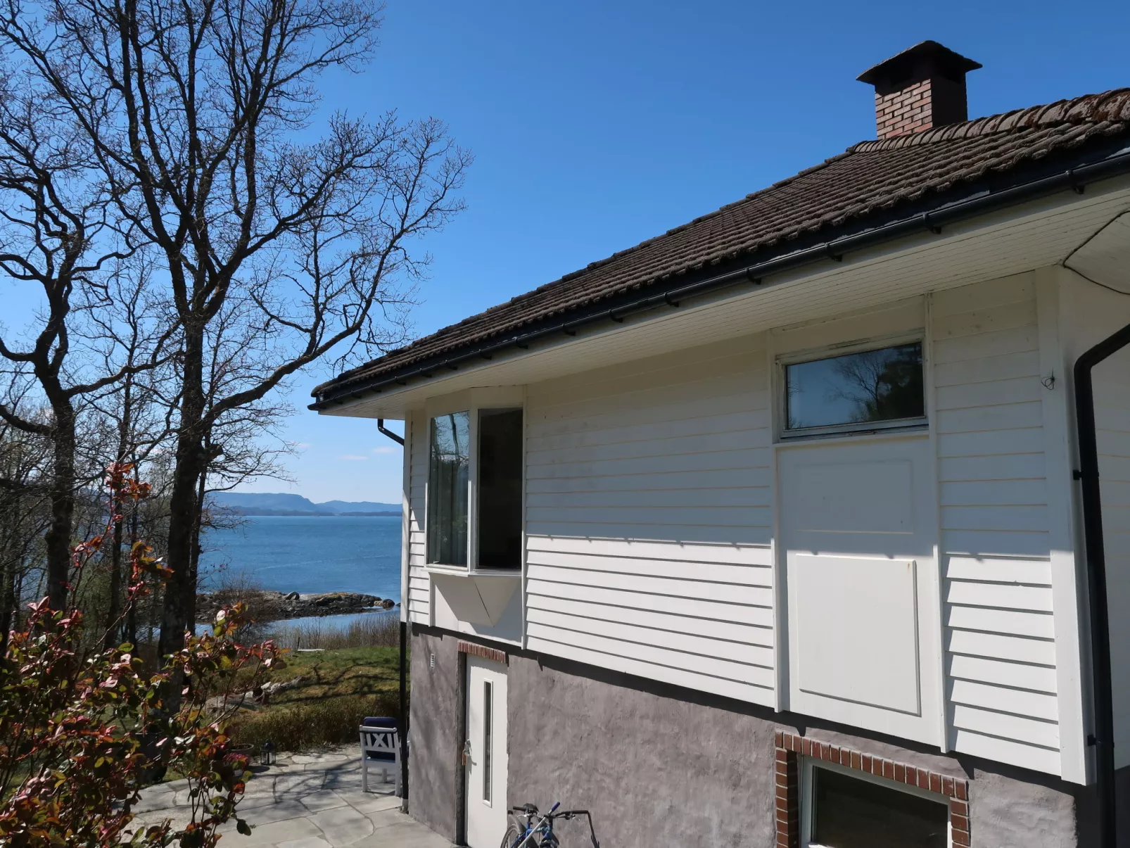 Villa Hjartnes-Outside