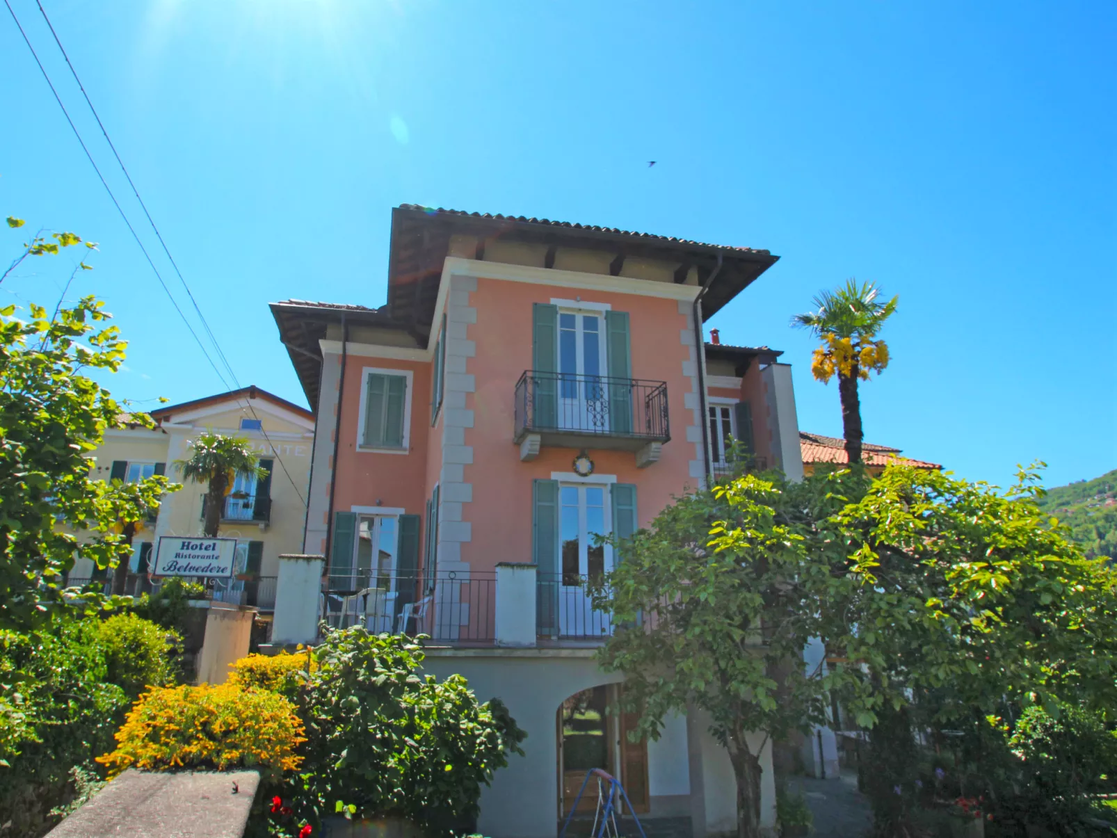La Silente-Dehors