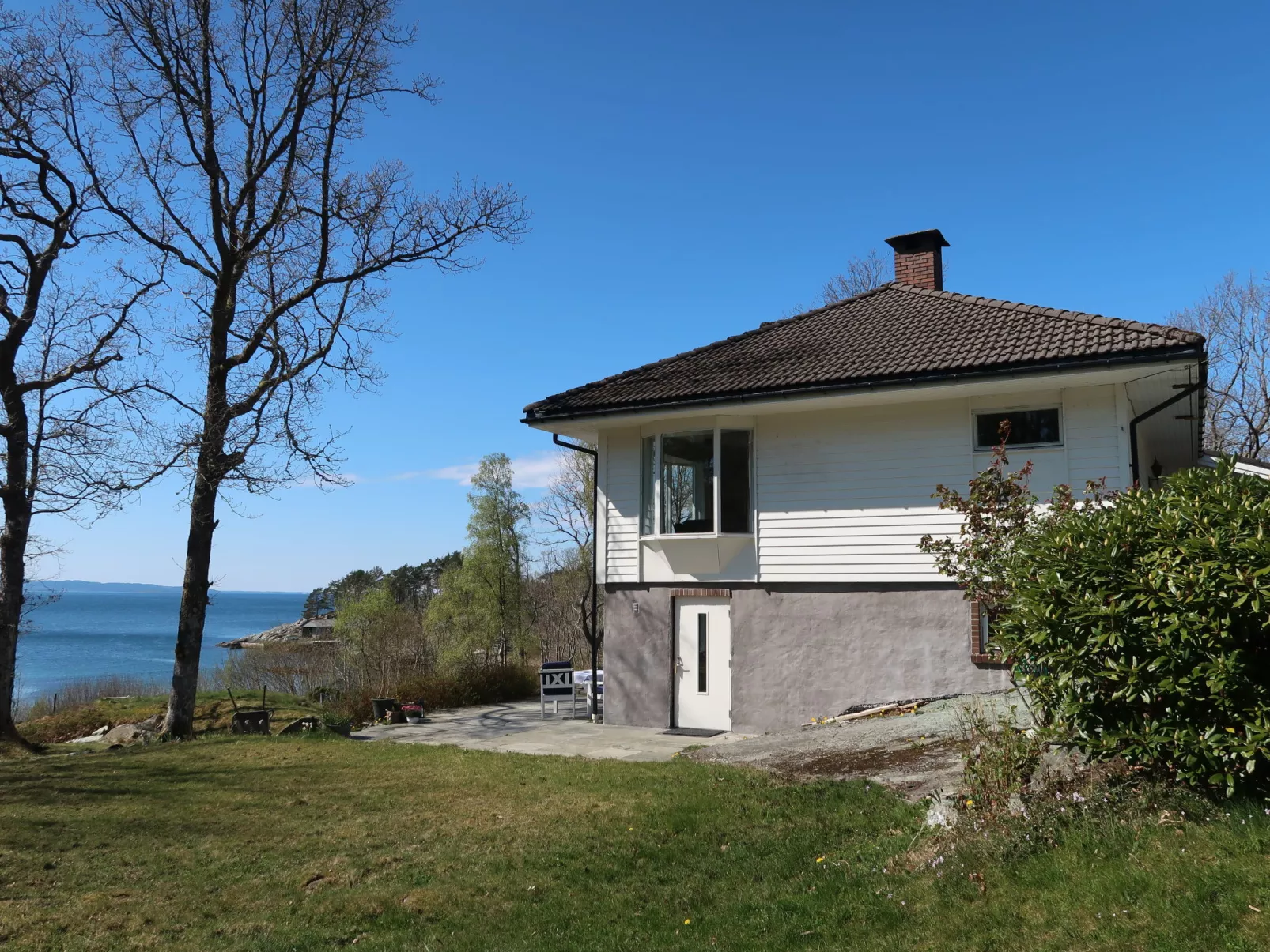 Villa Hjartnes-Outside