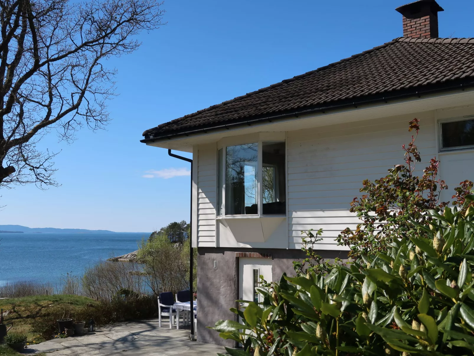 Villa Hjartnes-Outside