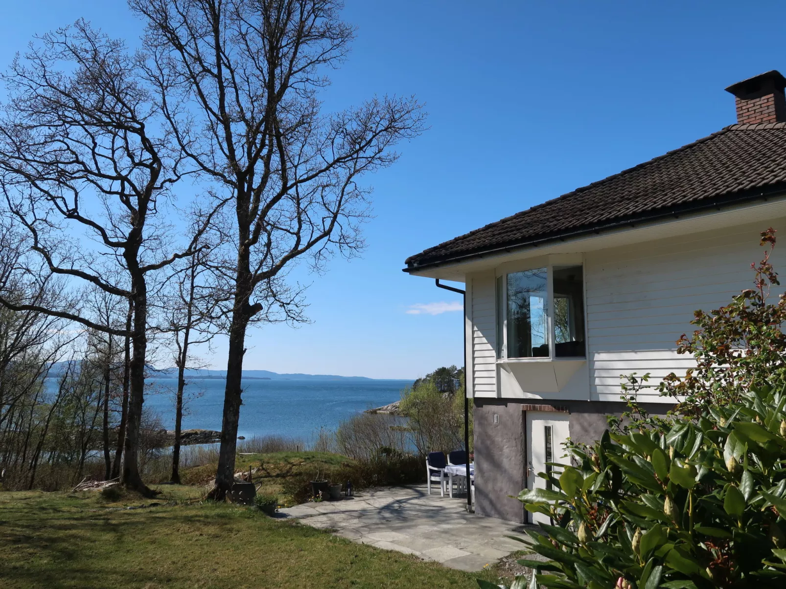 Villa Hjartnes-Outside
