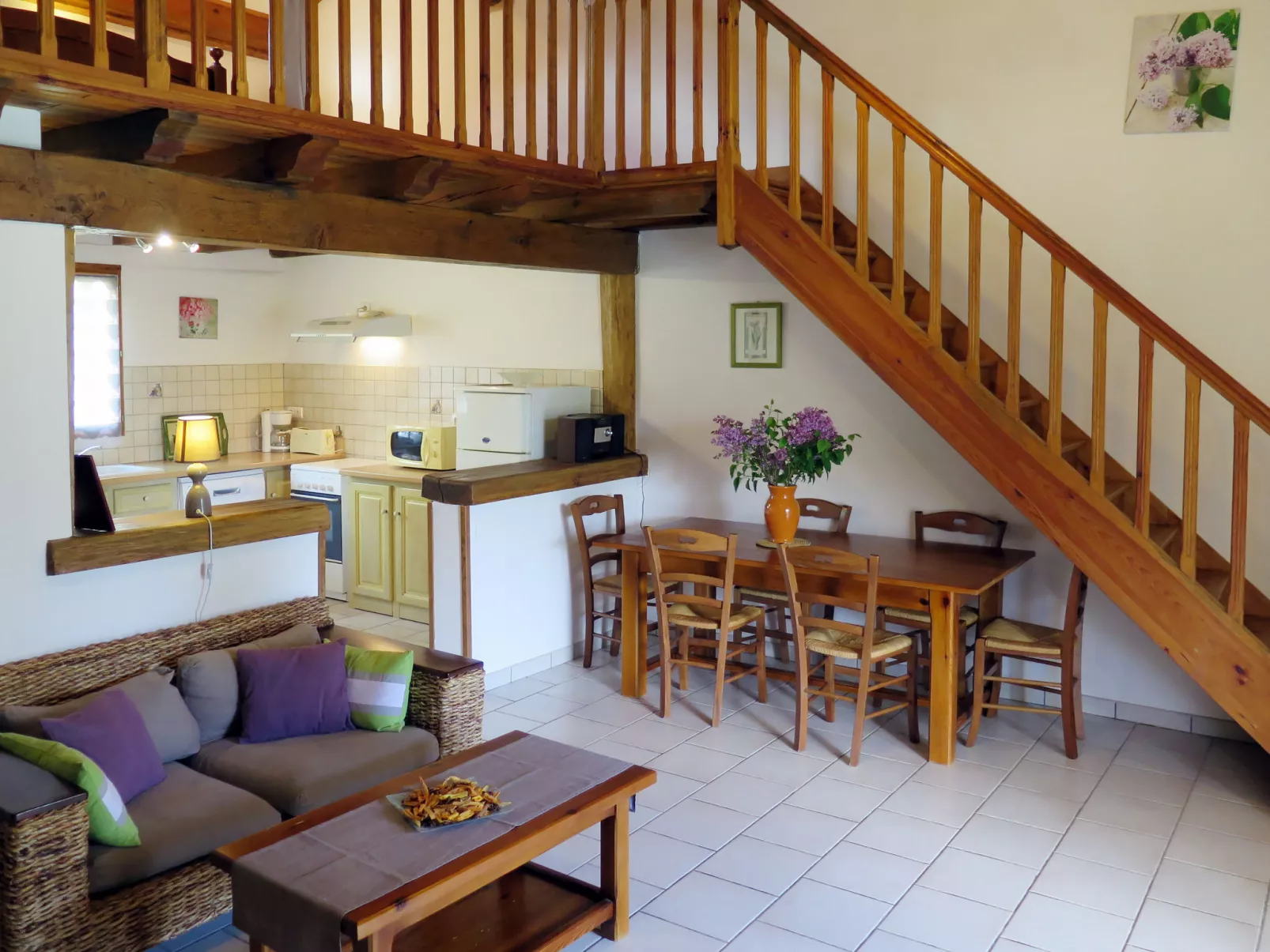 Au Cayroux-Inside