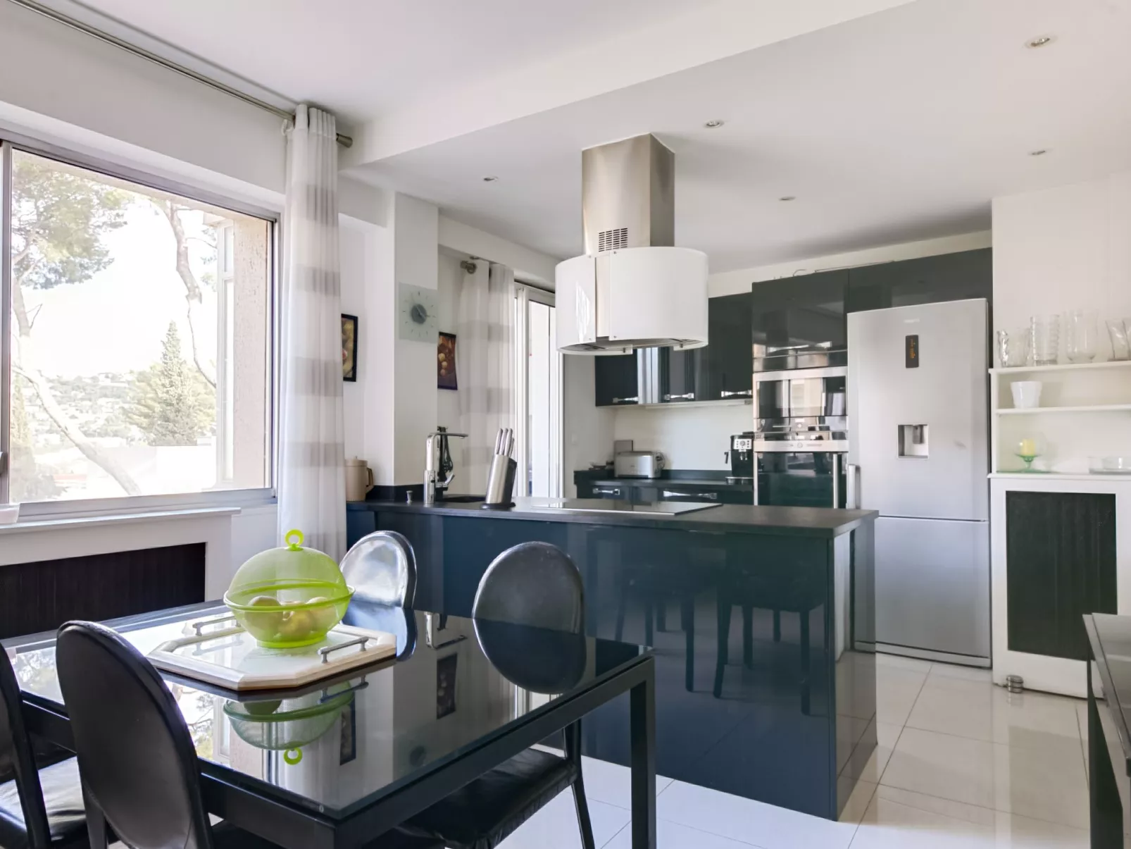 Les Pins D'Alep-Inside
