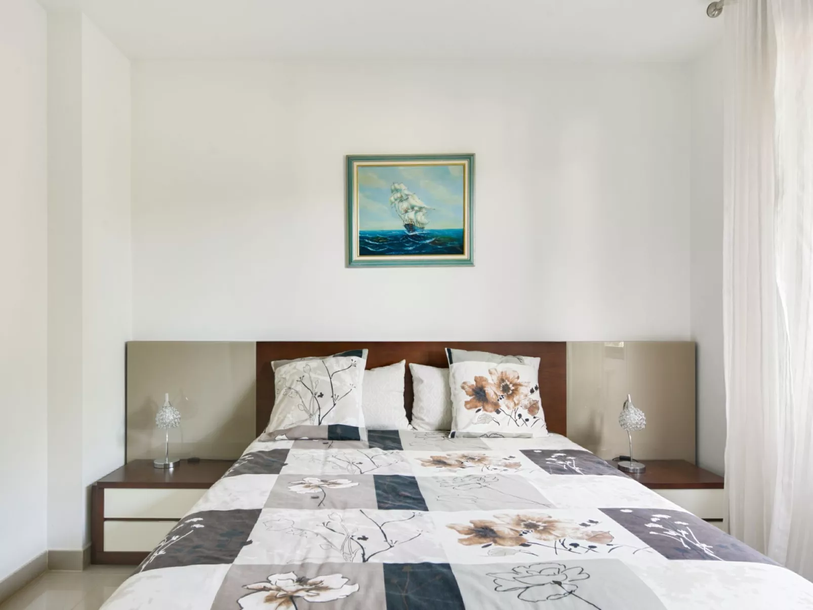 Les Pins D'Alep-Inside