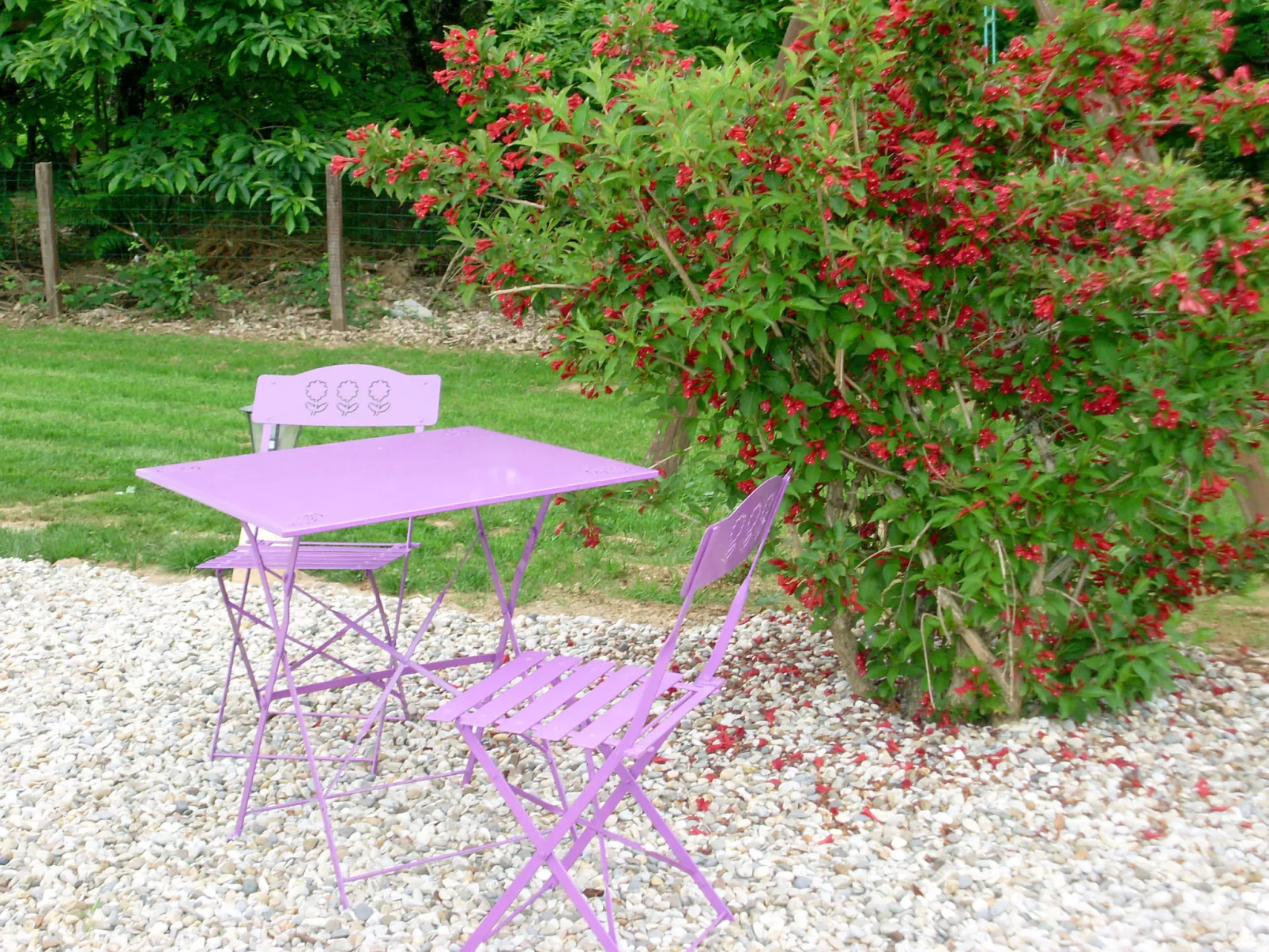 Au Cayroux-Outside