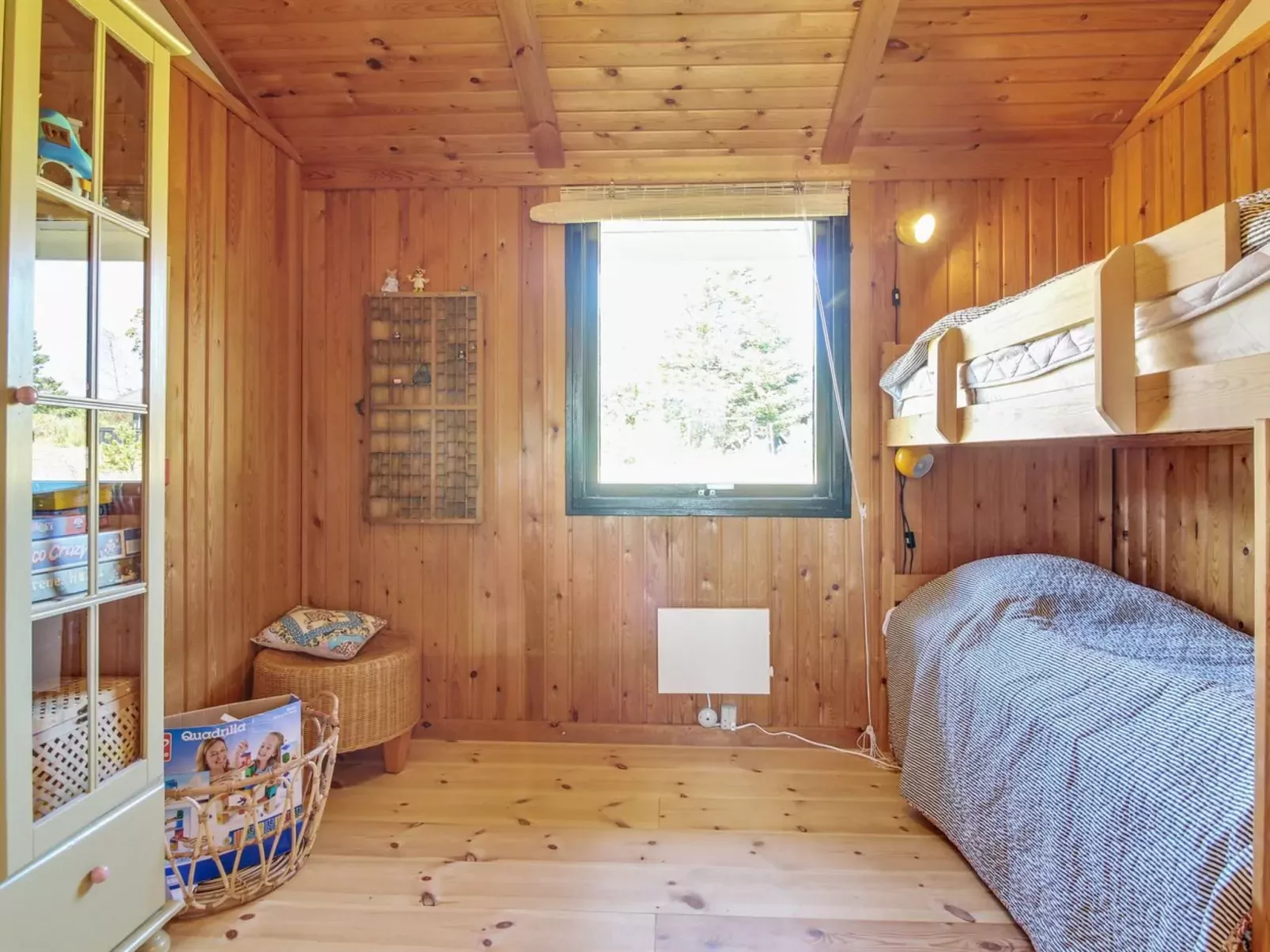 "Nestori" - 950m from the sea-Inside