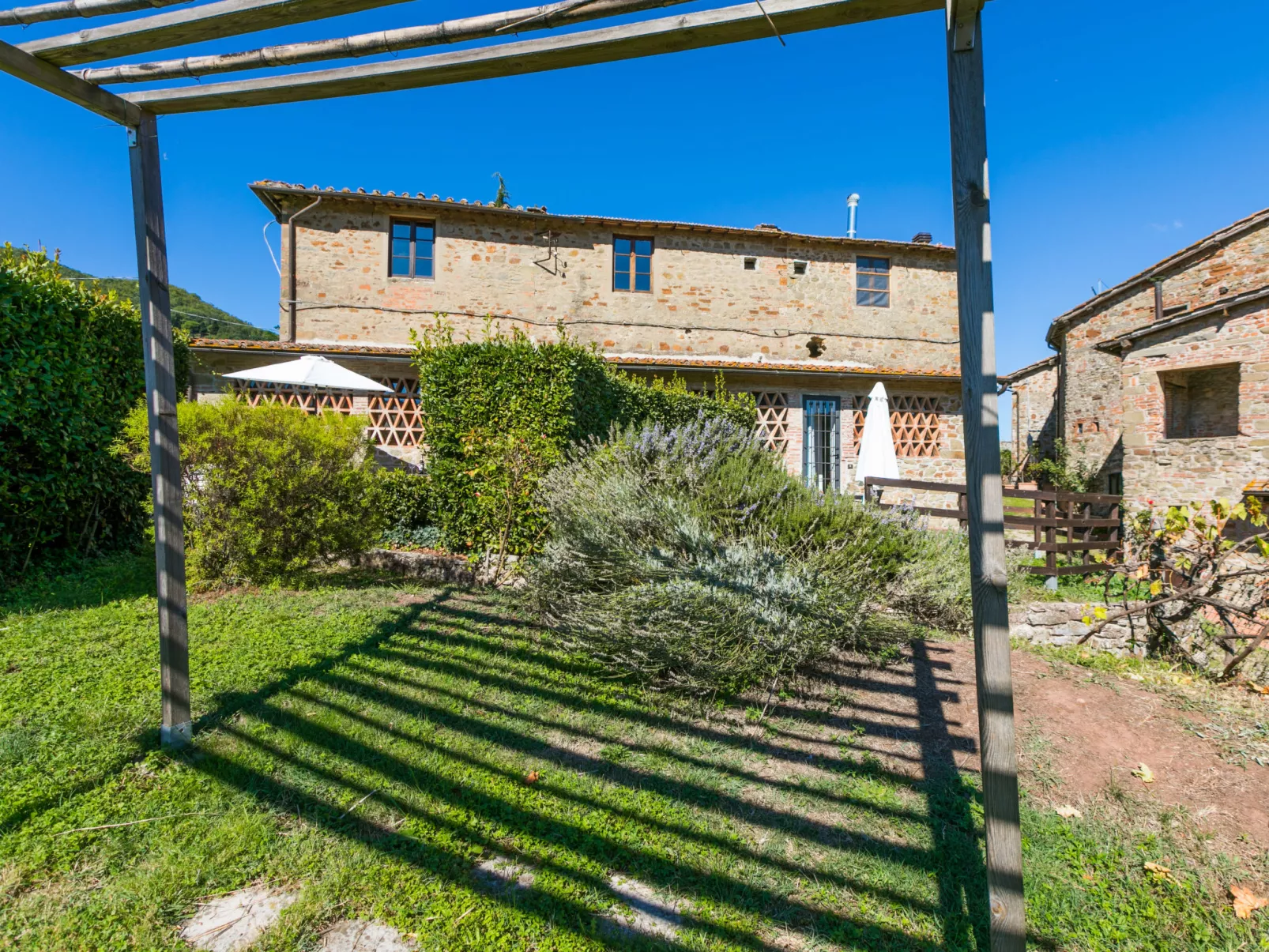 La Vigna-Outside