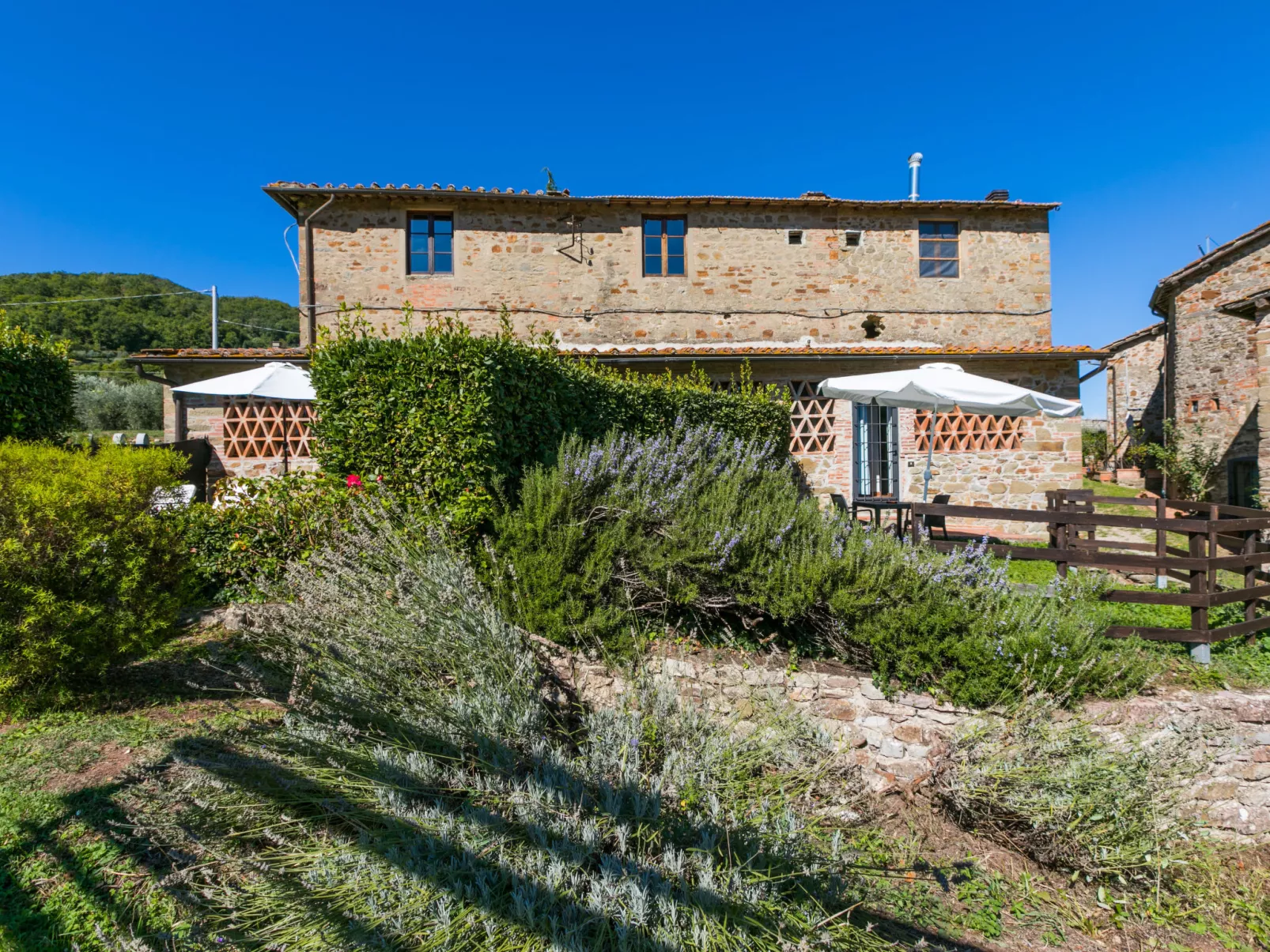 La Vigna-Outside