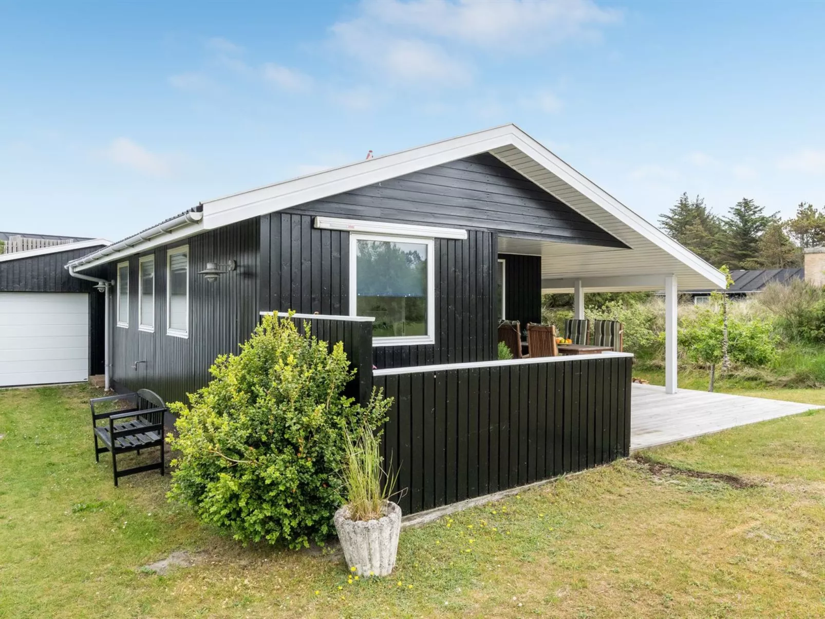 "Selma" - 700m from the sea-Outside