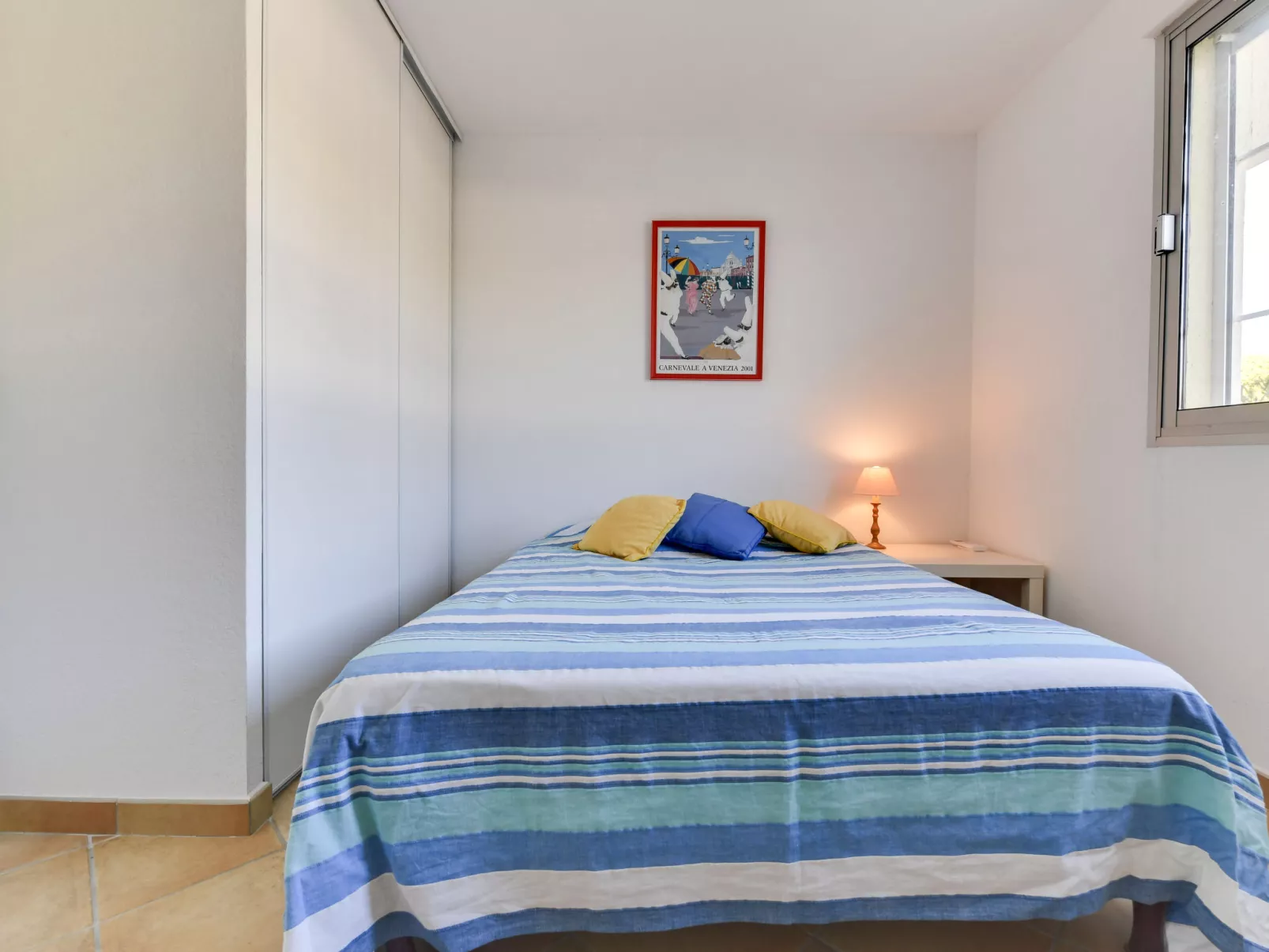 Marinas Beach-Inside
