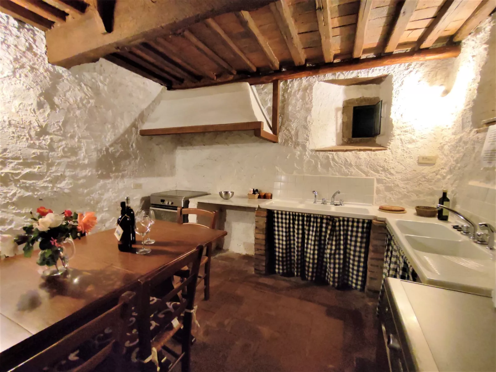 Taverna-Drinnen