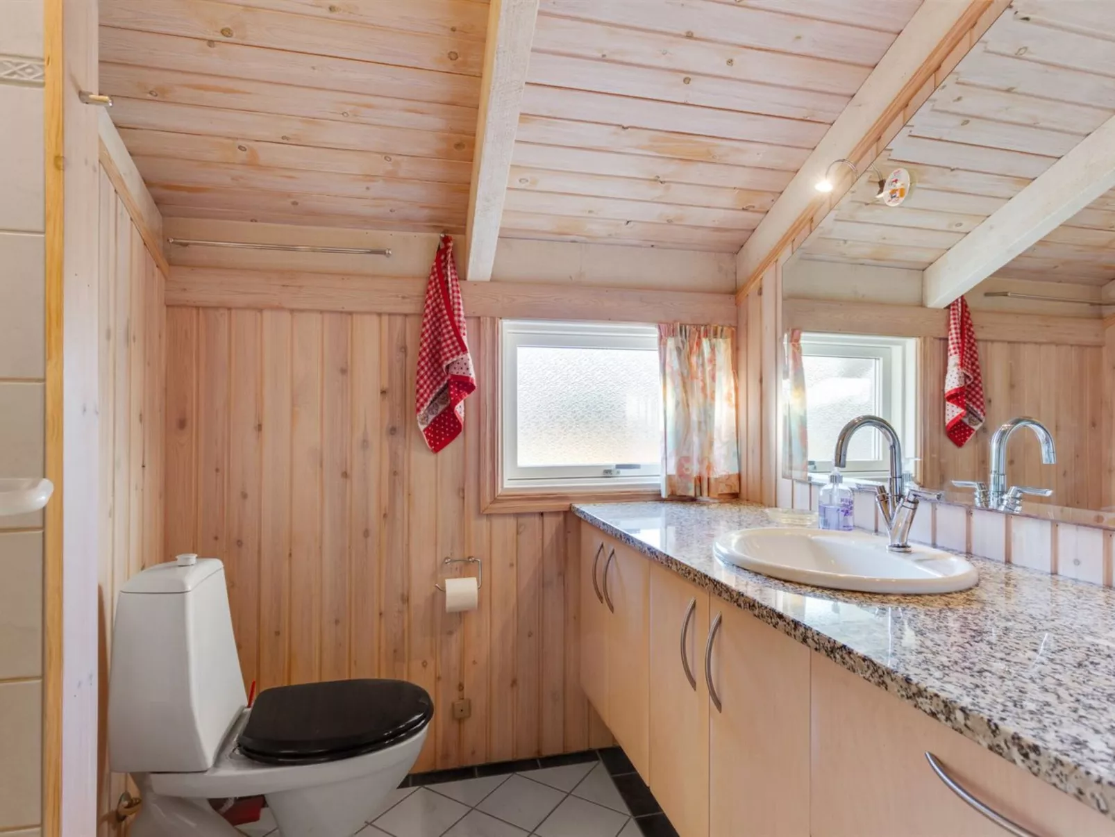 "Bille" - 200m from the sea-Inside