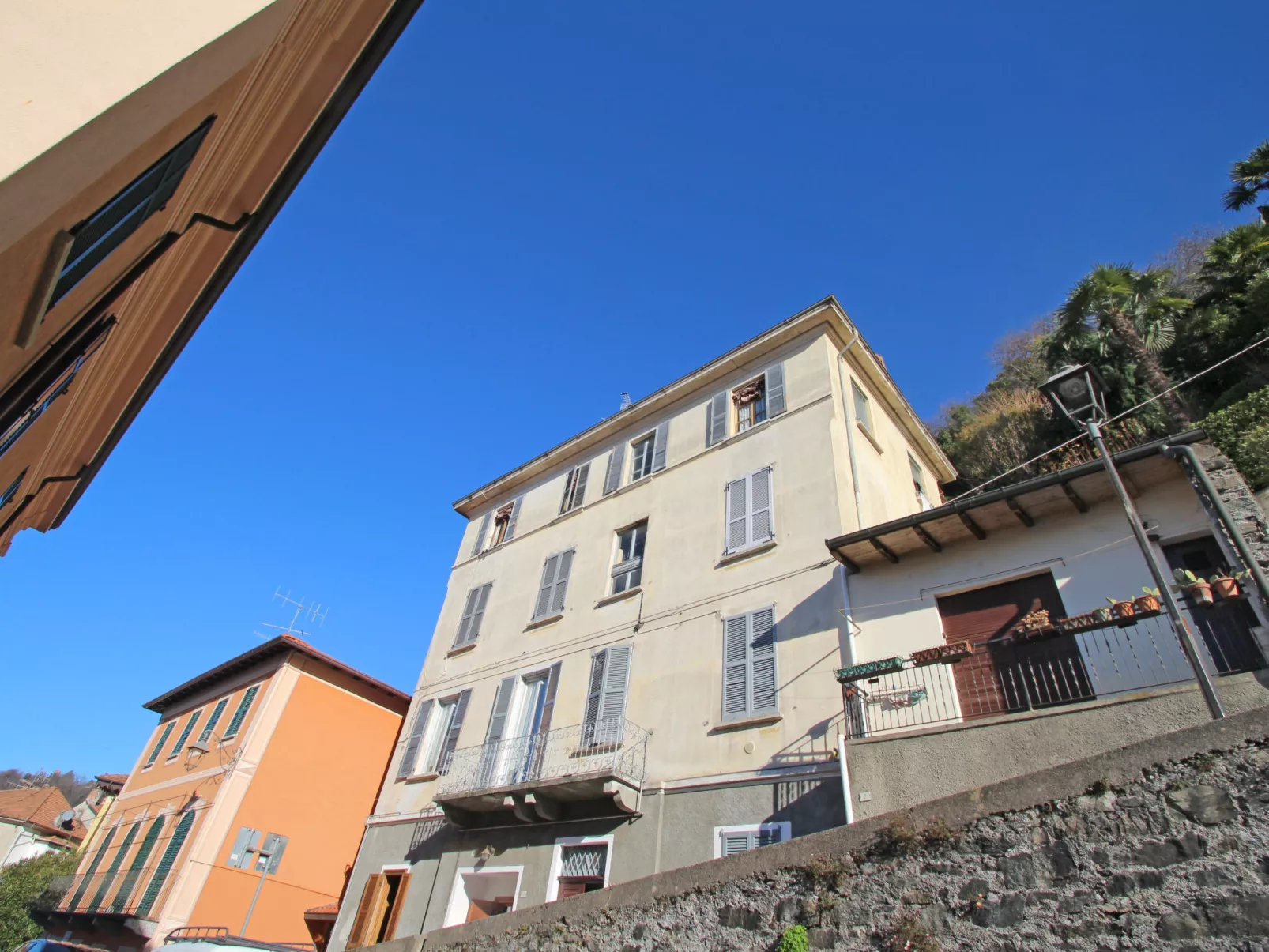 Piazzetta-Outside
