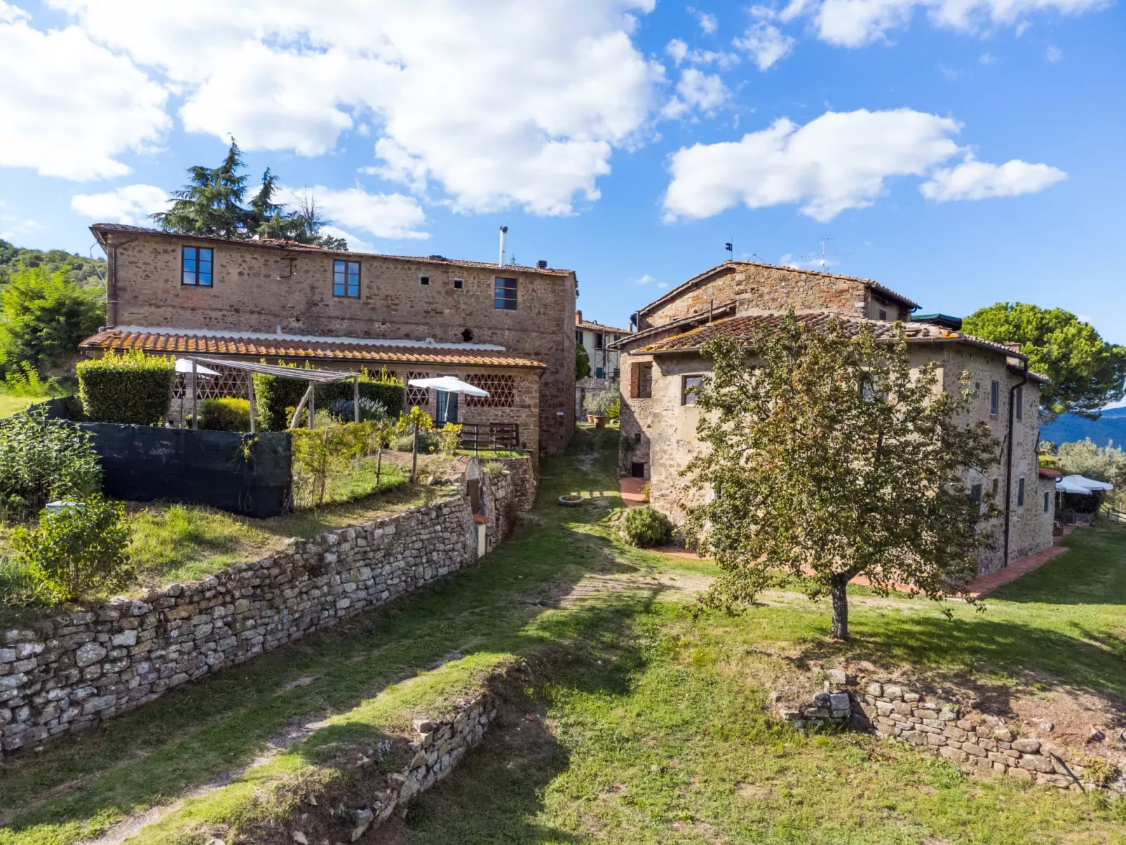 La Loggia-Outside