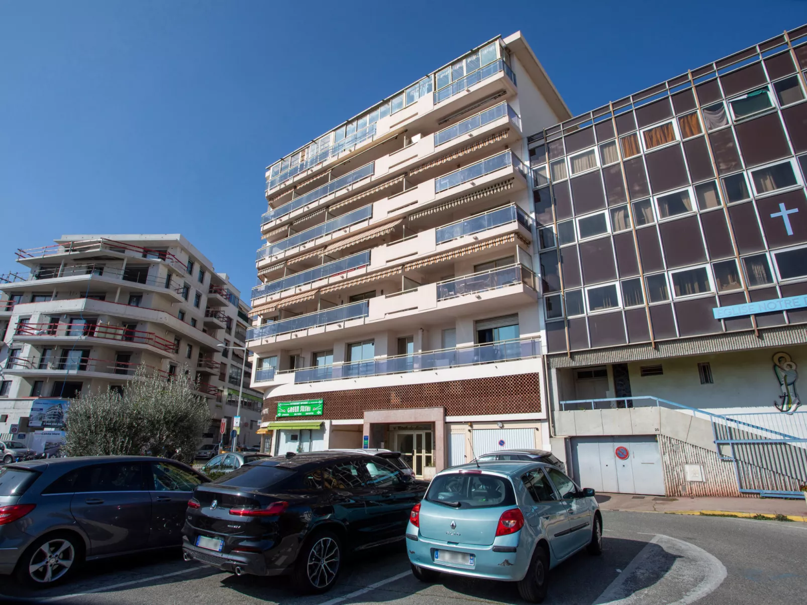 Etoile de Mer-Outside
