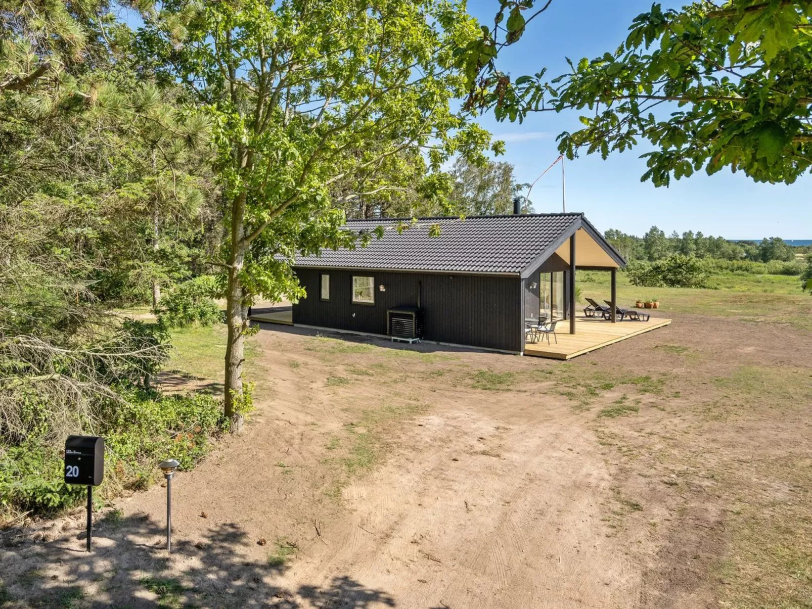 "Rickmer" - 200m from the sea-Outside