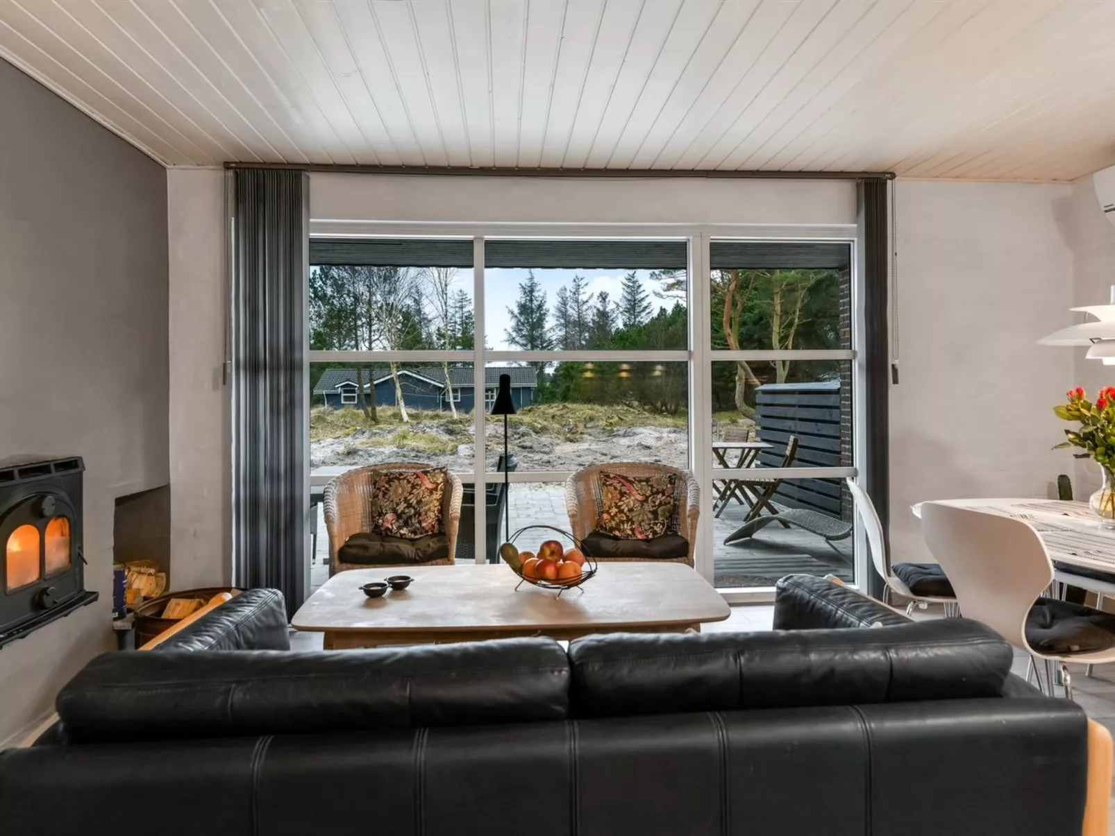 "Roswitha" - 1.5km from the sea-Inside
