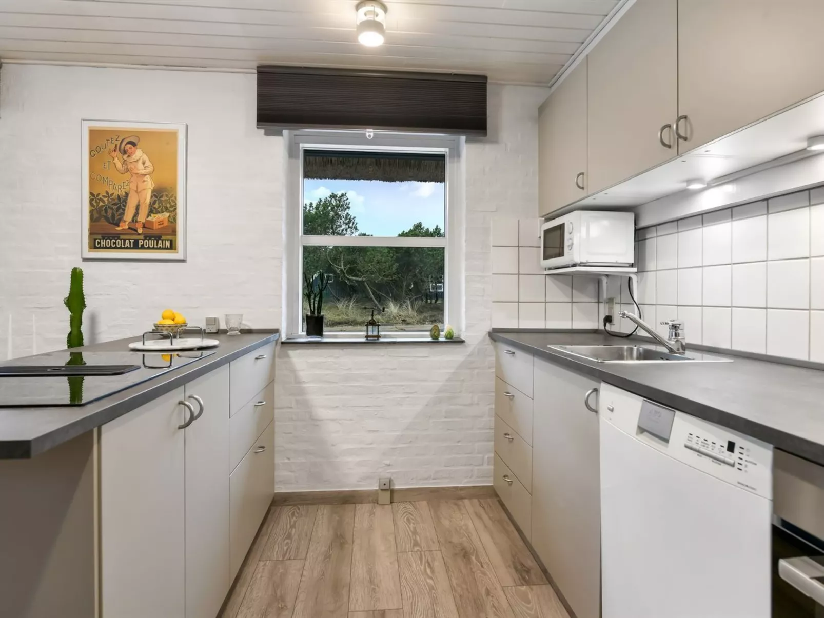 "Roswitha" - 1.5km from the sea-Inside