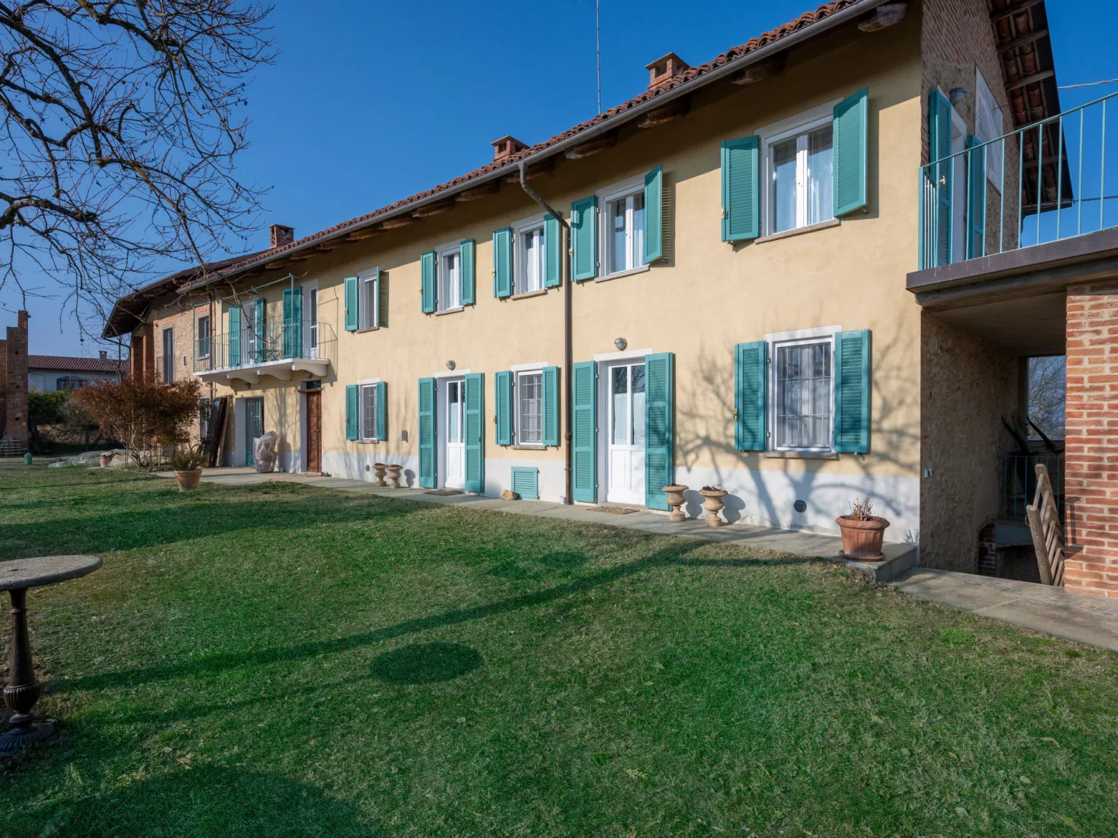 La Rocchetta 1915-Outside