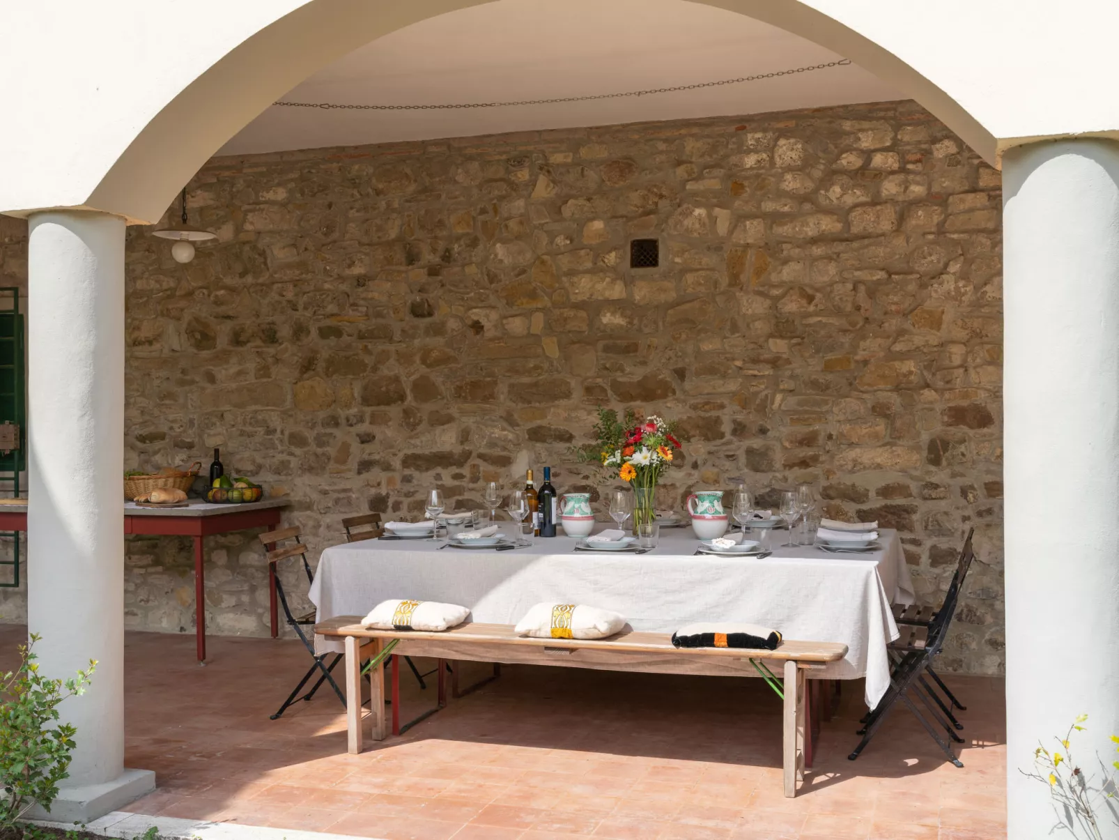 Borgo Castagnoli-Outside