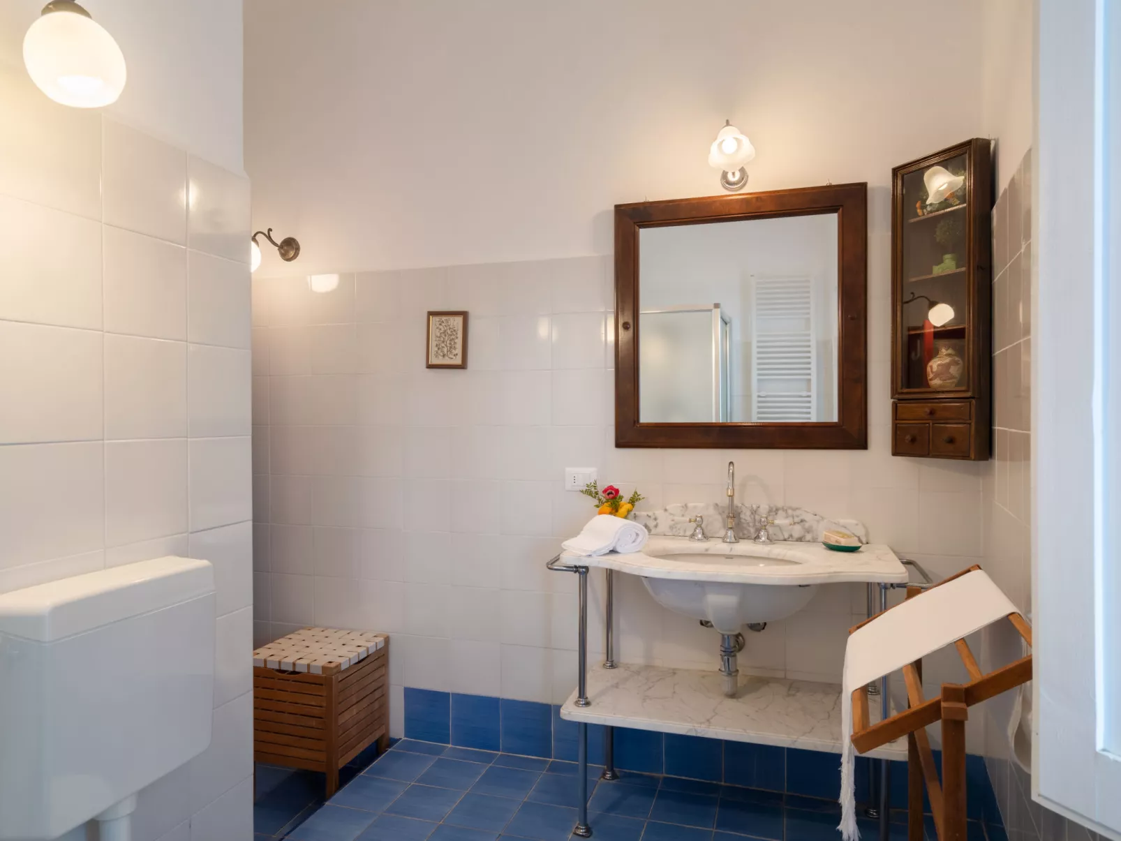Borgo Castagnoli-Inside