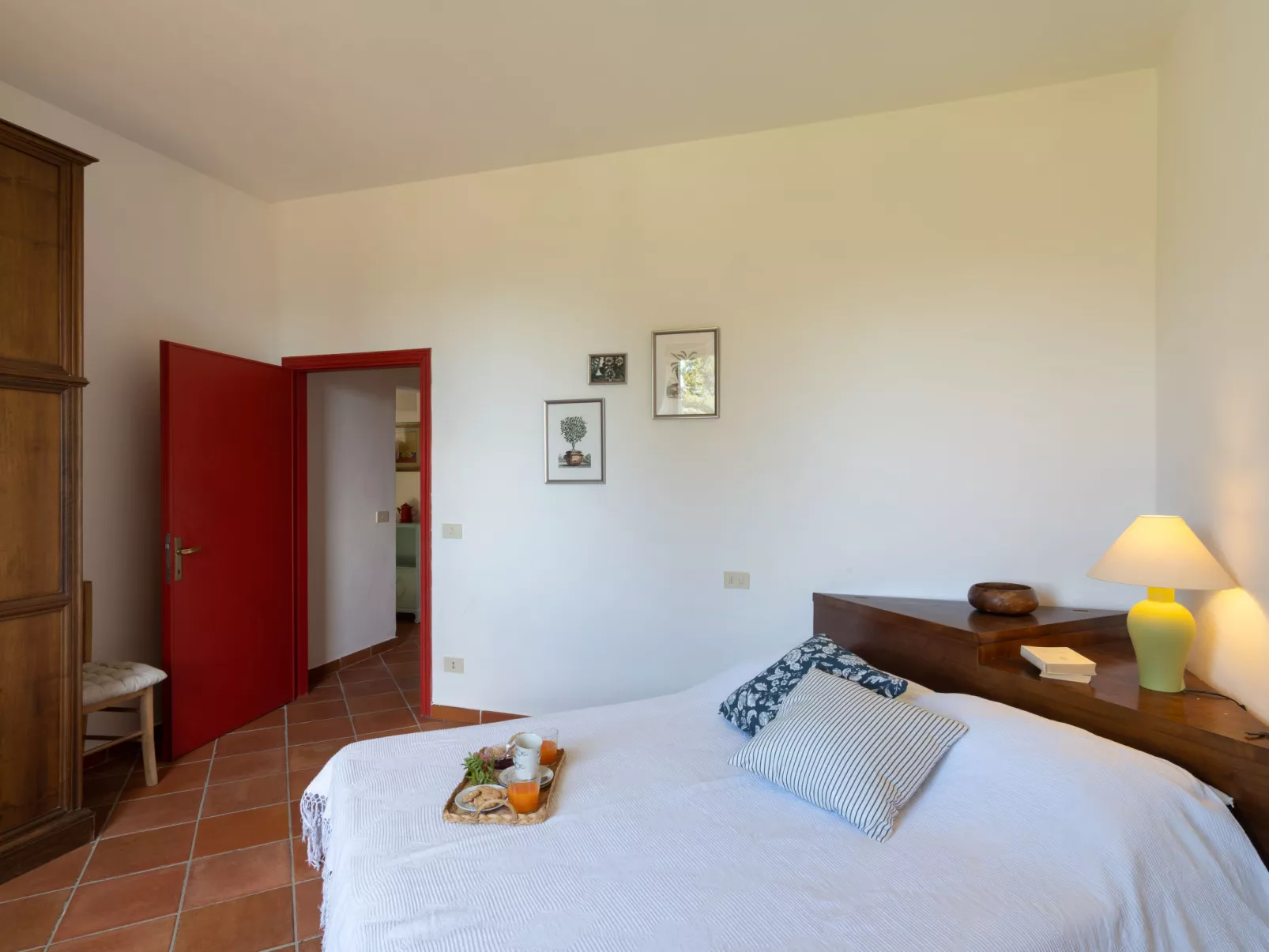 Borgo Castagnoli-Inside