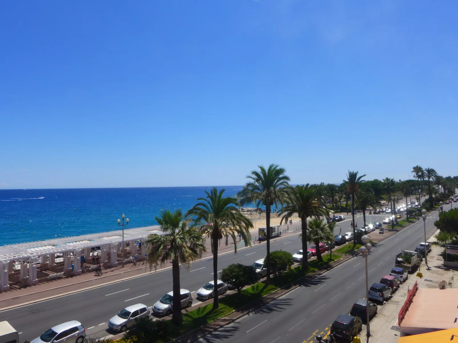 Les Yuccas Promenade des Anglais-Outside