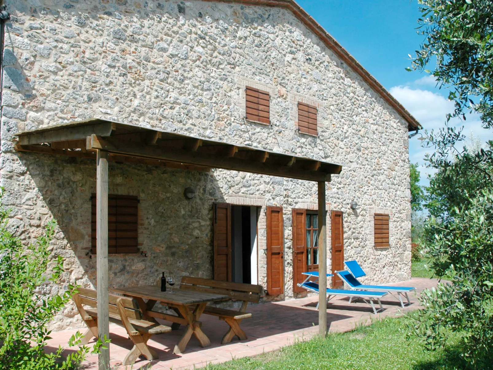 Il Fienile-Outside