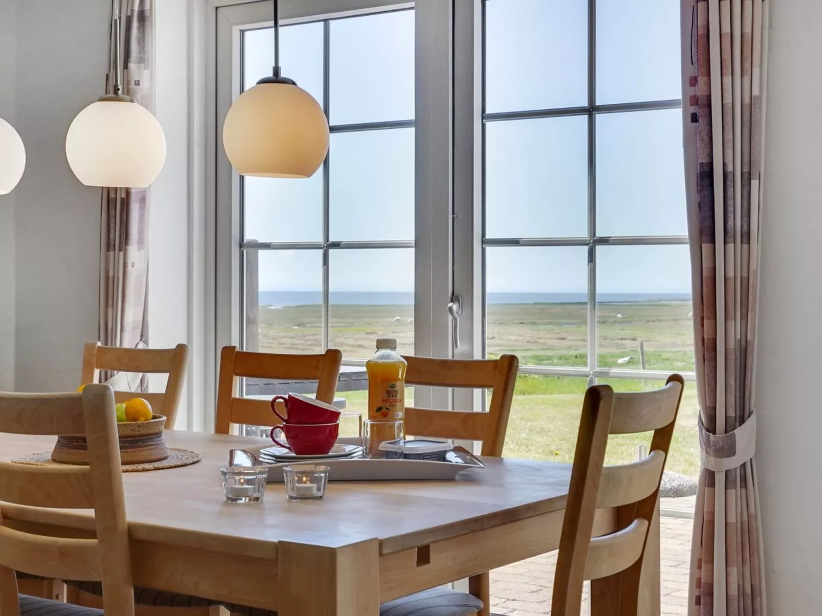 "Langsom" - 100m from the sea-Inside